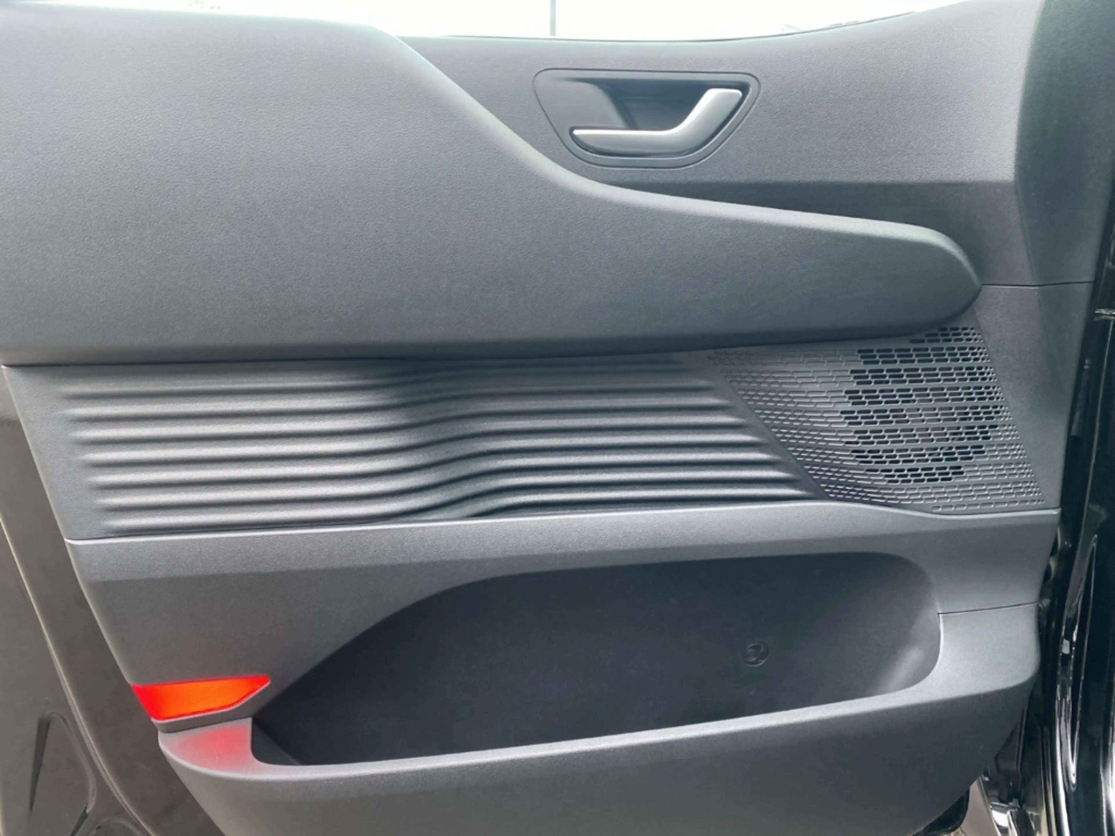 Hyundai STARIA Trend Hybrid 2WD 9-Sitzer El. Heckklappe — photo 14