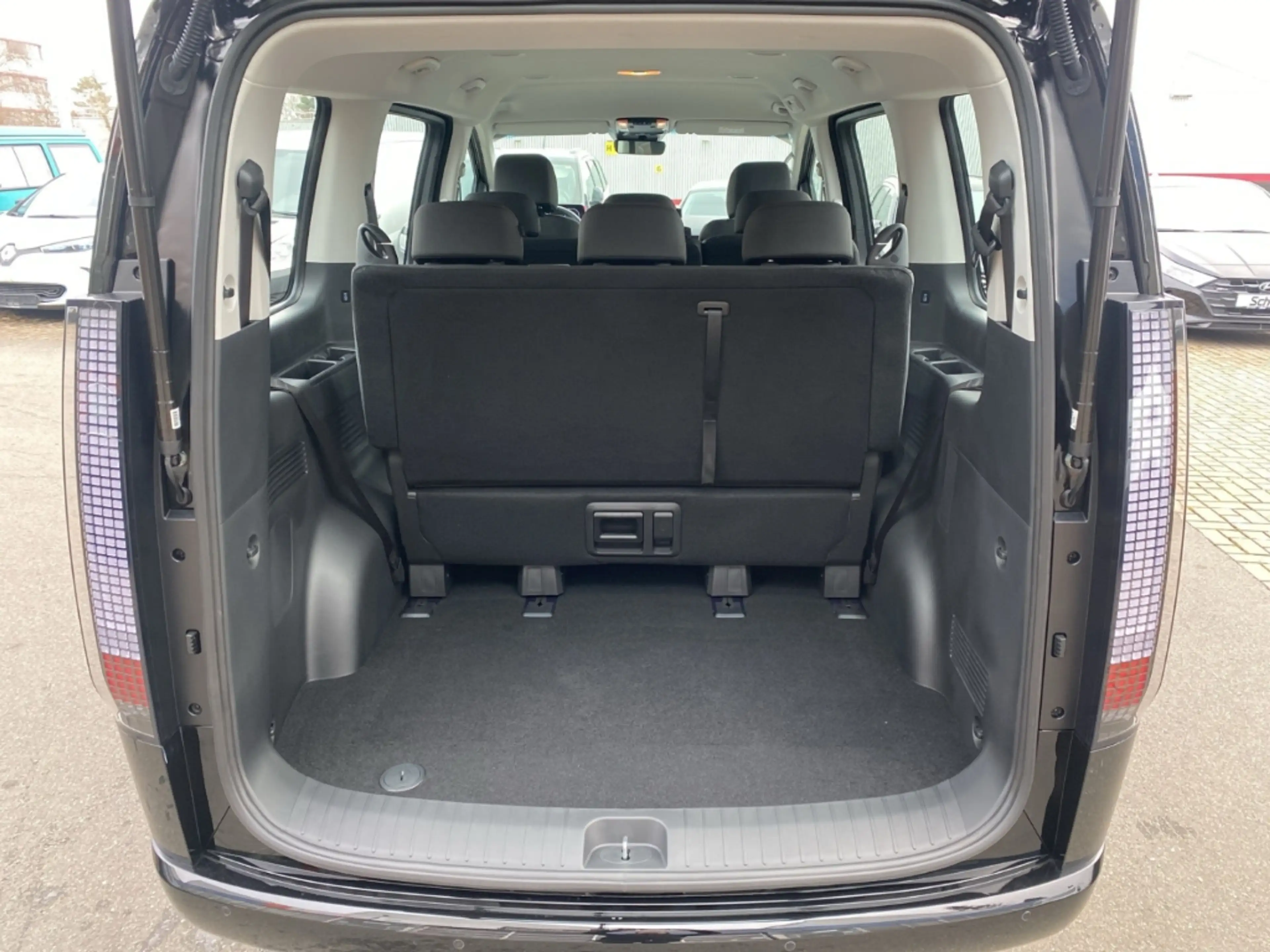 Hyundai STARIA Trend Hybrid 2WD 9-Sitzer El. Heckklappe — photo 6