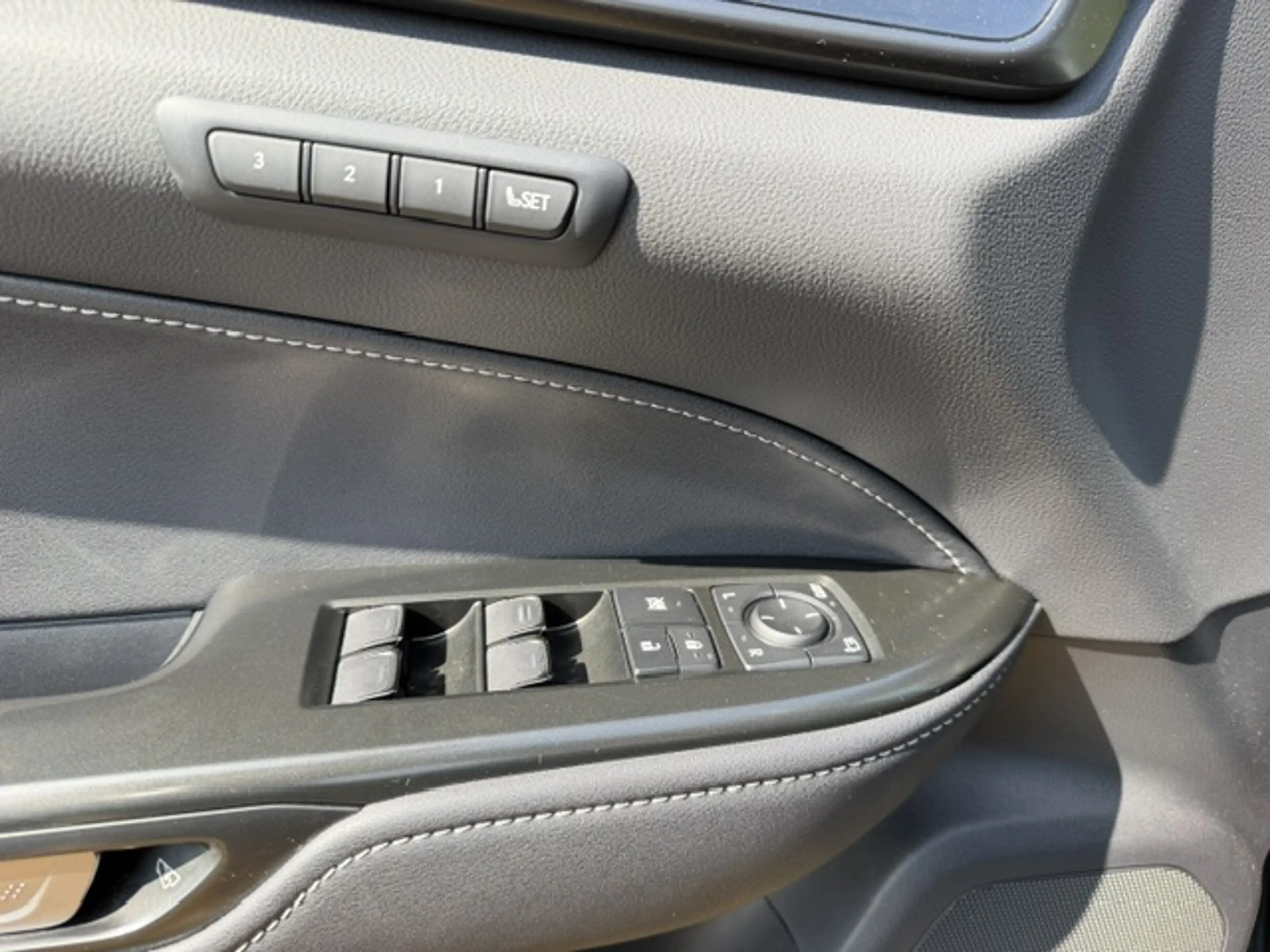 Lexus NX 450h+ NX 450h  2.5i AWD Executive Line E-CVT (227 kW) Executive Line — photo 14