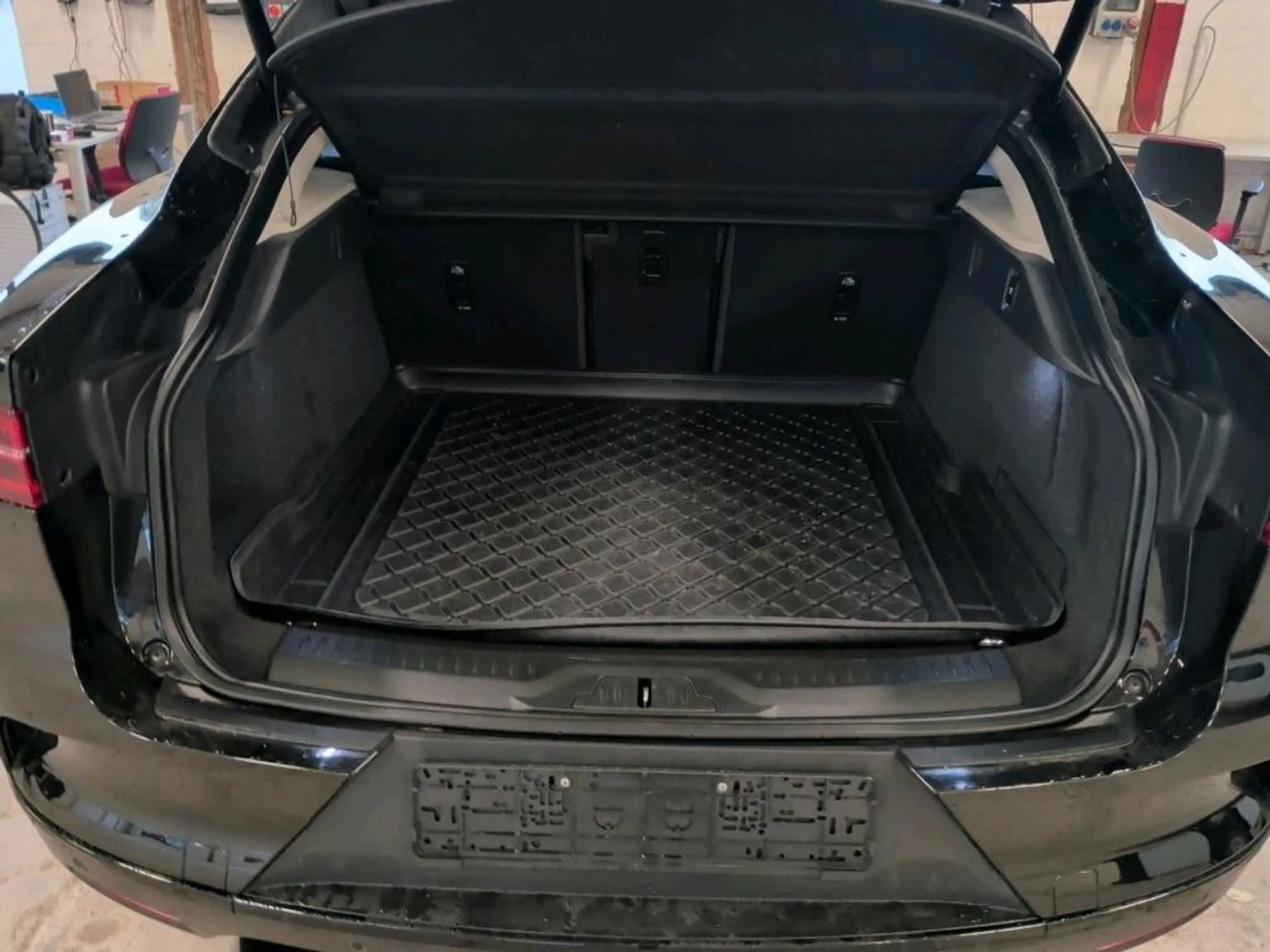 Jaguar I-Pace EV320 SE Head Up / Leder — photo 10