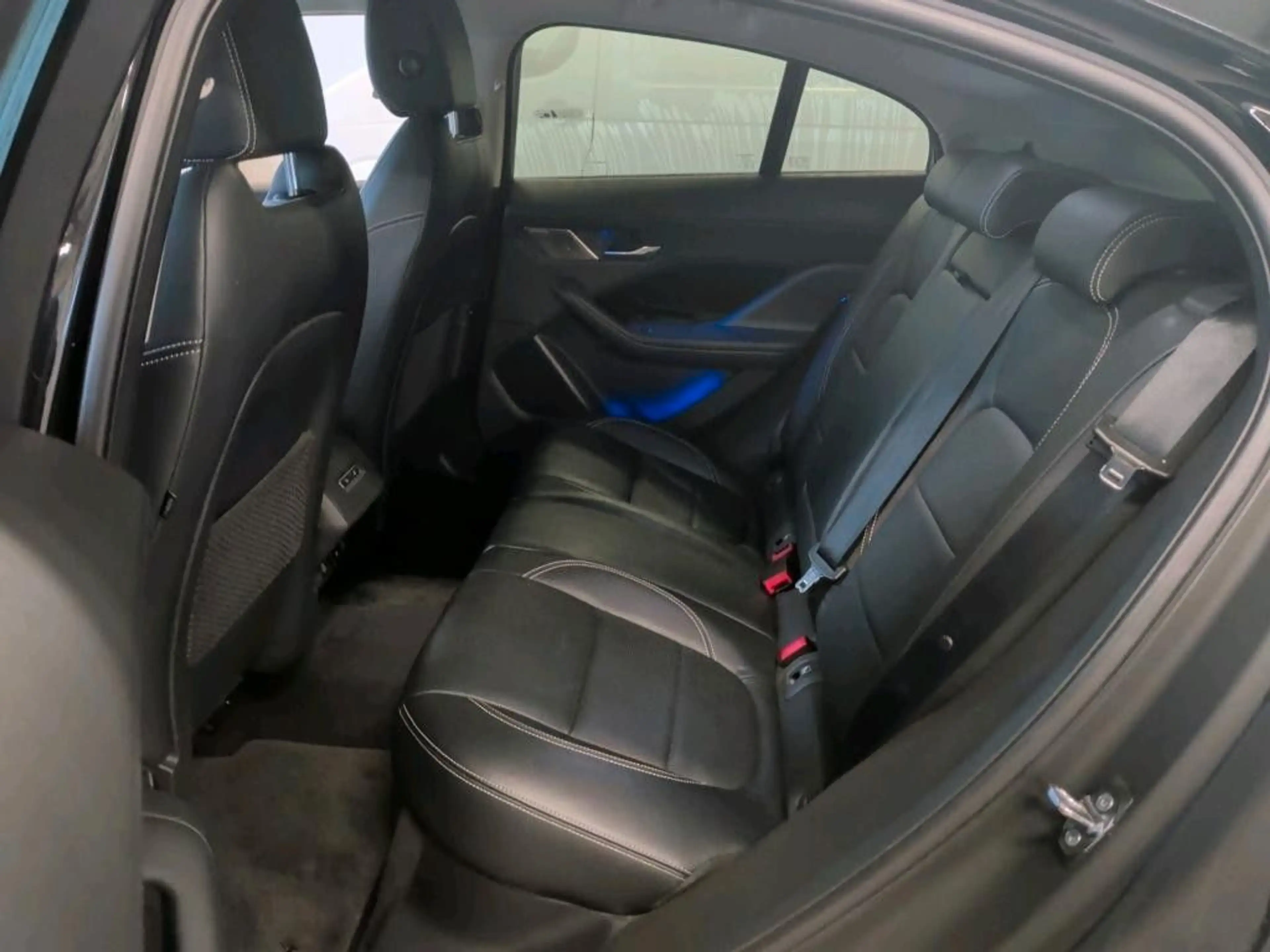 Jaguar I-Pace EV320 SE Head Up / Leder — photo 8