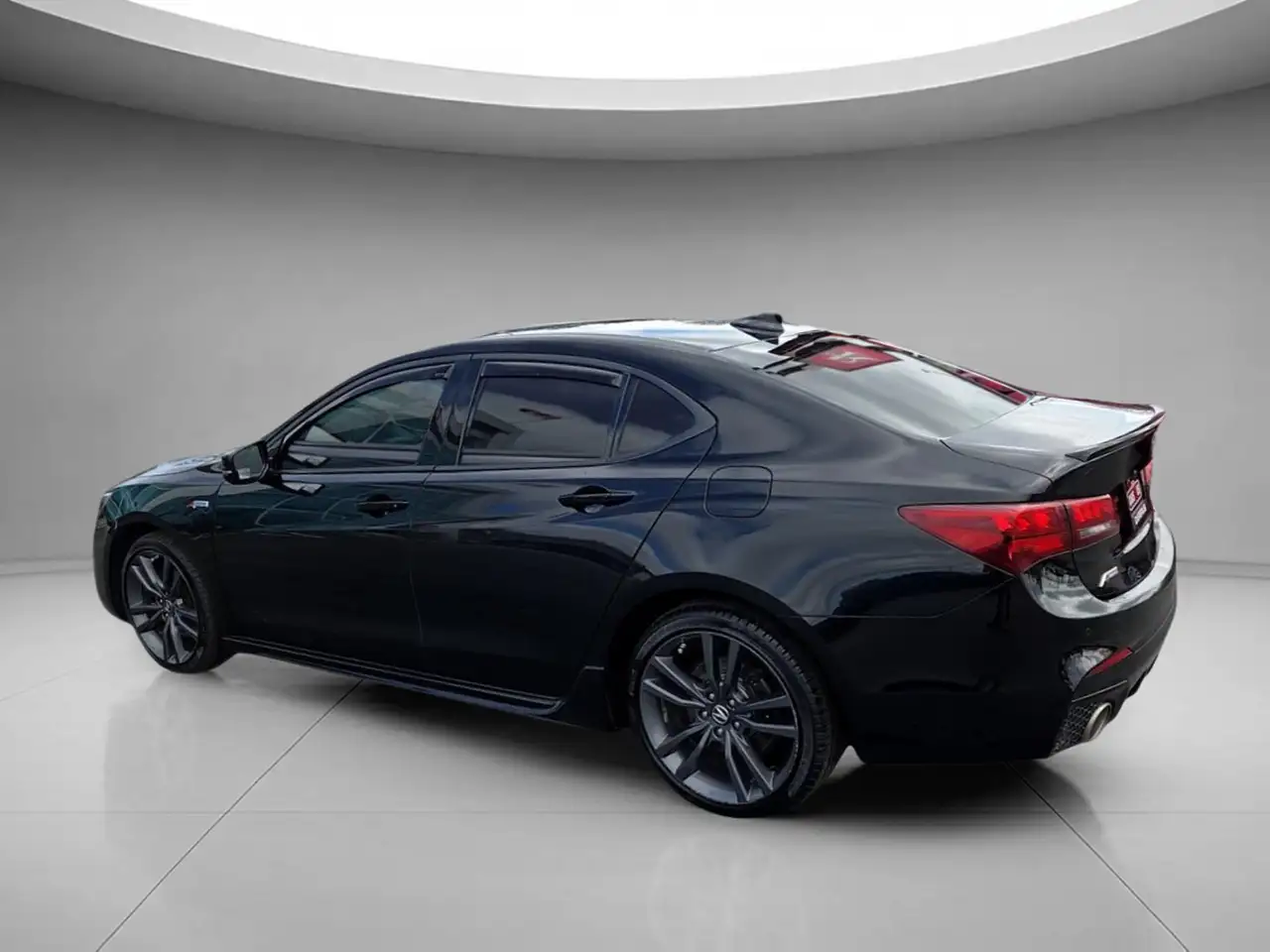 Acura TLX снимка Acura TLX
