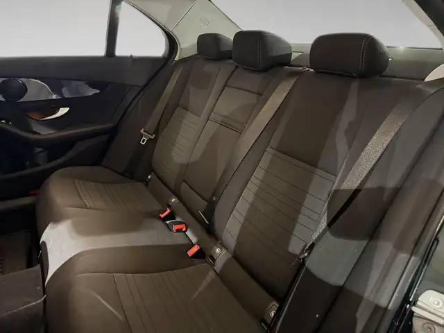 Mercedes-Benz C view 11