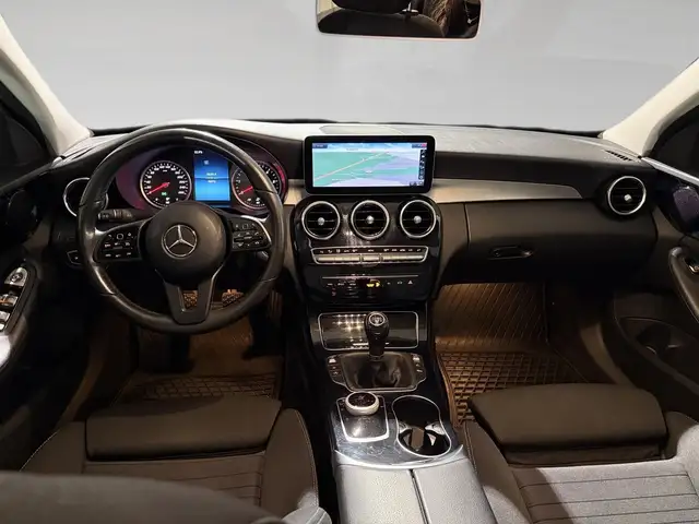 Mercedes-Benz C view 5