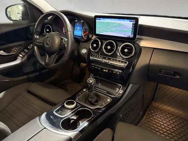 Mercedes-Benz C view 7