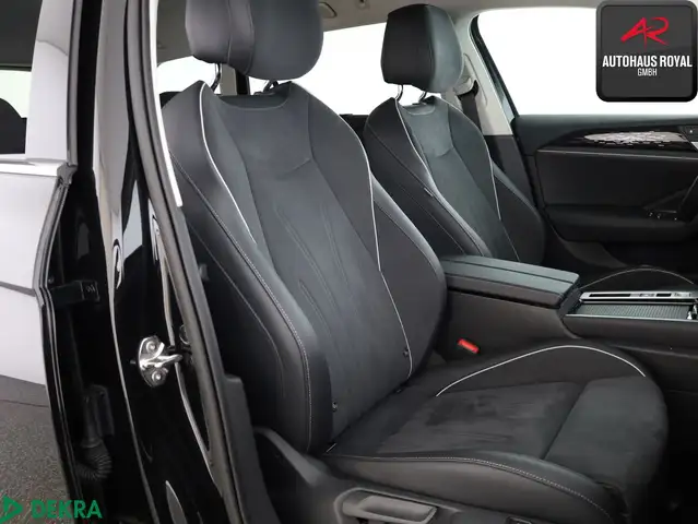 Volkswagen Passat view 11