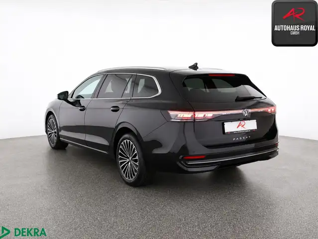 Volkswagen Passat view 3