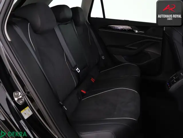Volkswagen Passat view 12