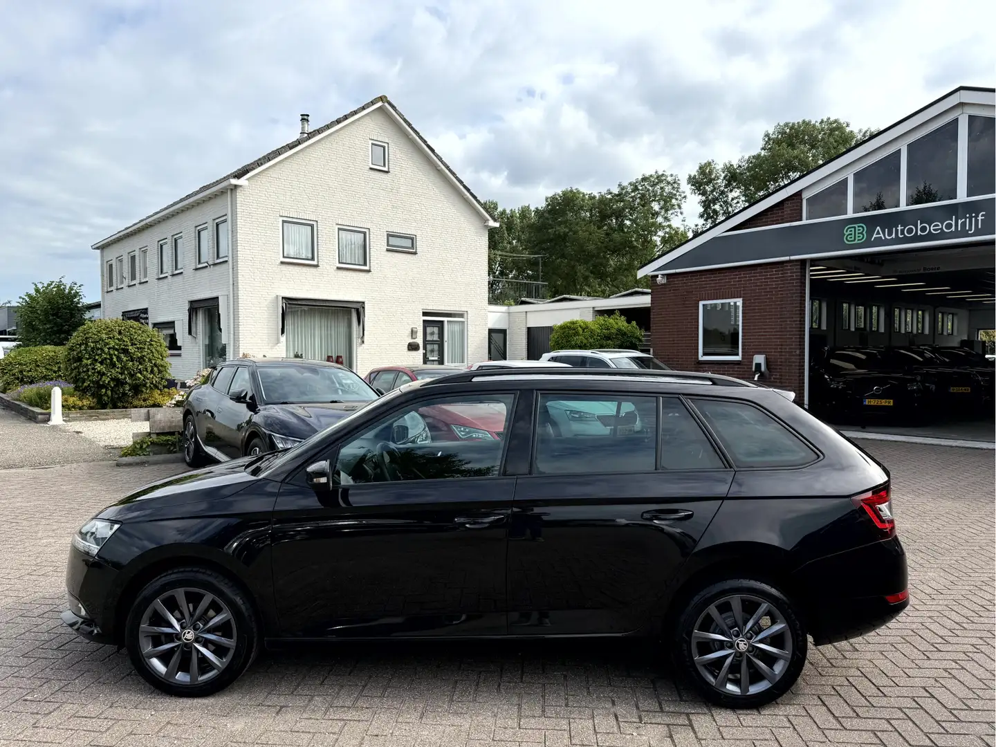 Skoda Fabia Combi 1.0 Bns Edition App Connect, 16'' Lmv, Stoel Zwart - 2