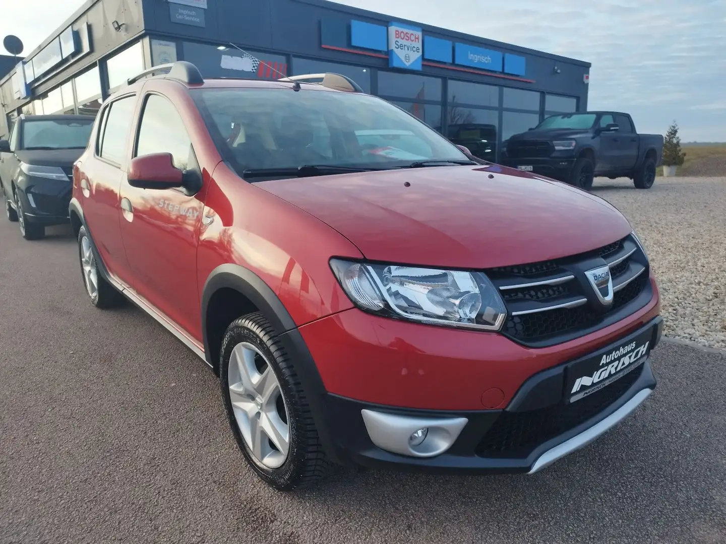 Dacia Sandero II Stepway Prestige mit AHK Rot - 1