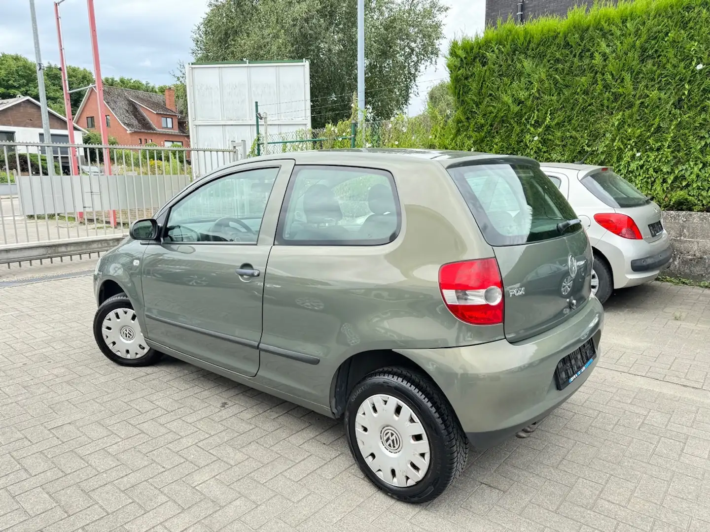 Volkswagen Fox Fox 1.4 TDI Fresh Gris - 2