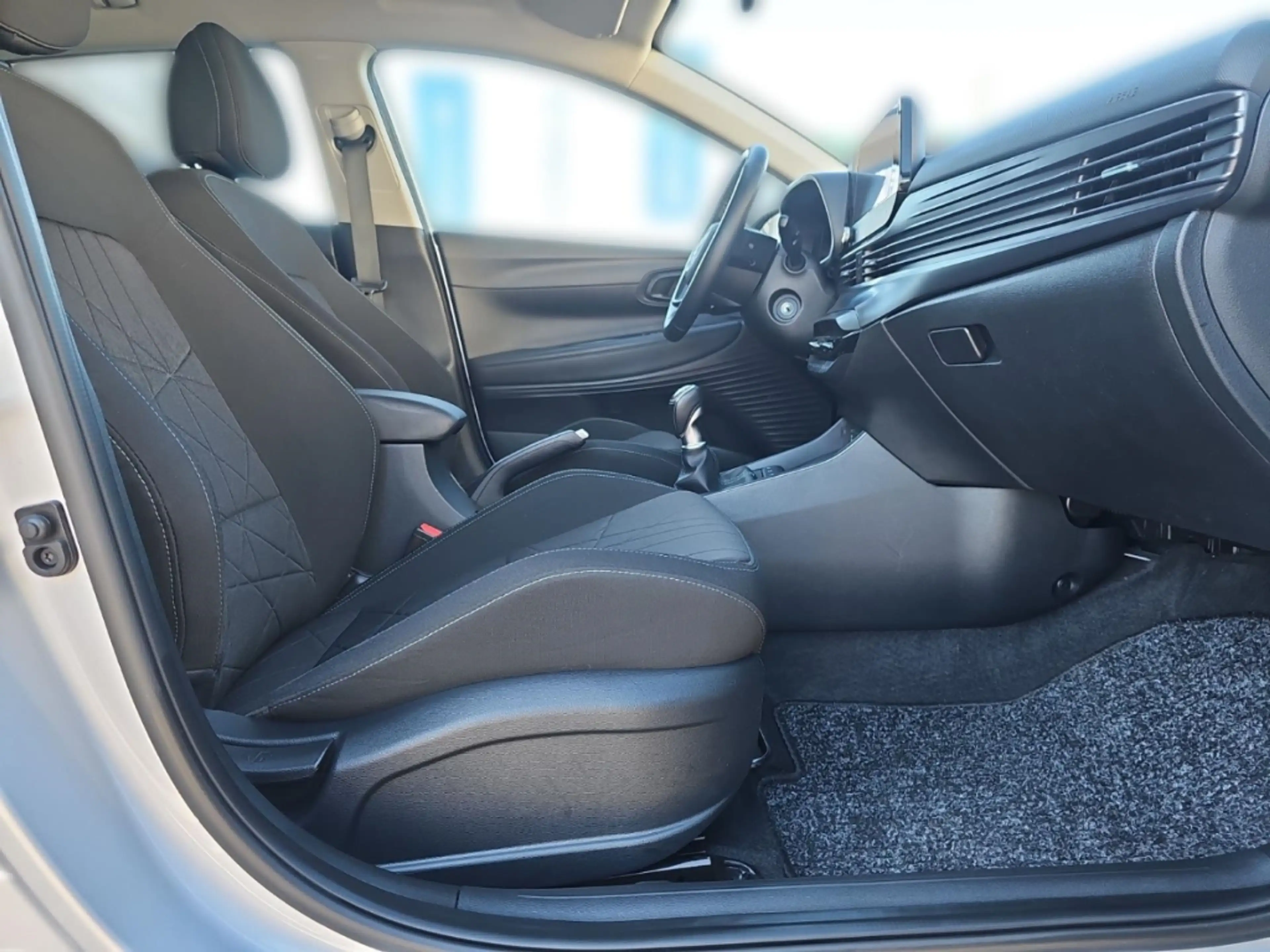 Hyundai BAYON Intro Edition NAVI Pluspaket Dach-Lack — photo 14
