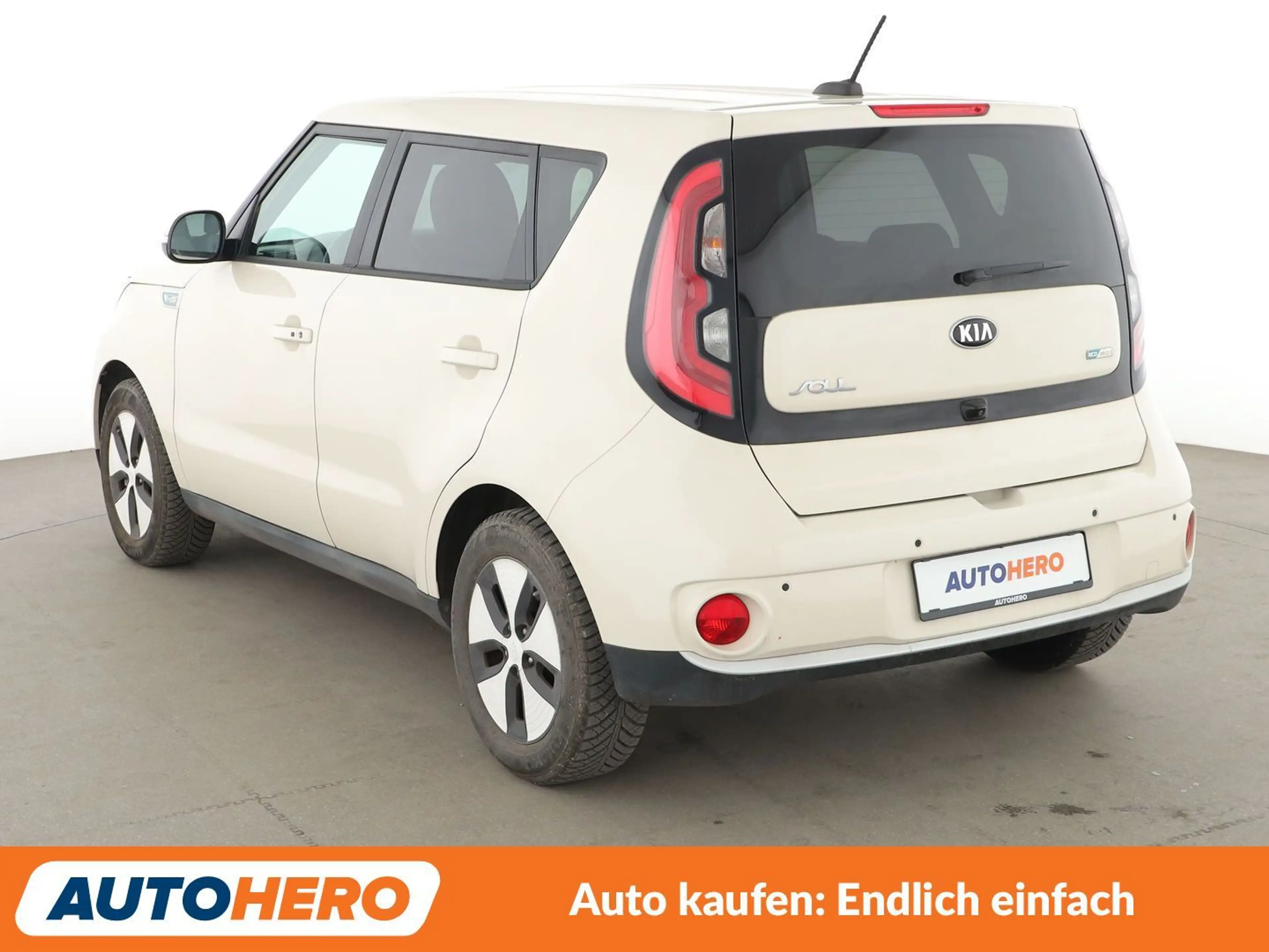 Kia Soul electric drive 81 kW EV Play *NAVI*TEMPO*SHZ*CAM* — photo 4