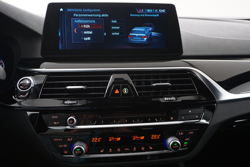 BMW 520 d Sport Line// Kurvenlicht// Fernlichtassistent // — photo 9