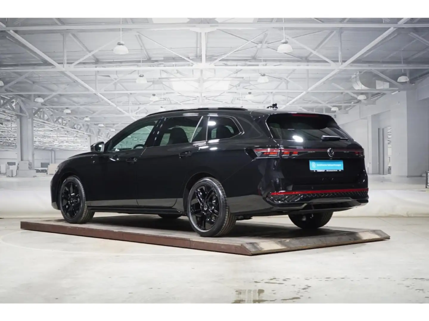 Volkswagen Passat Variant R-Line 2.0 TDI DSG AHK Pano IQ.LIGH Noir - 2