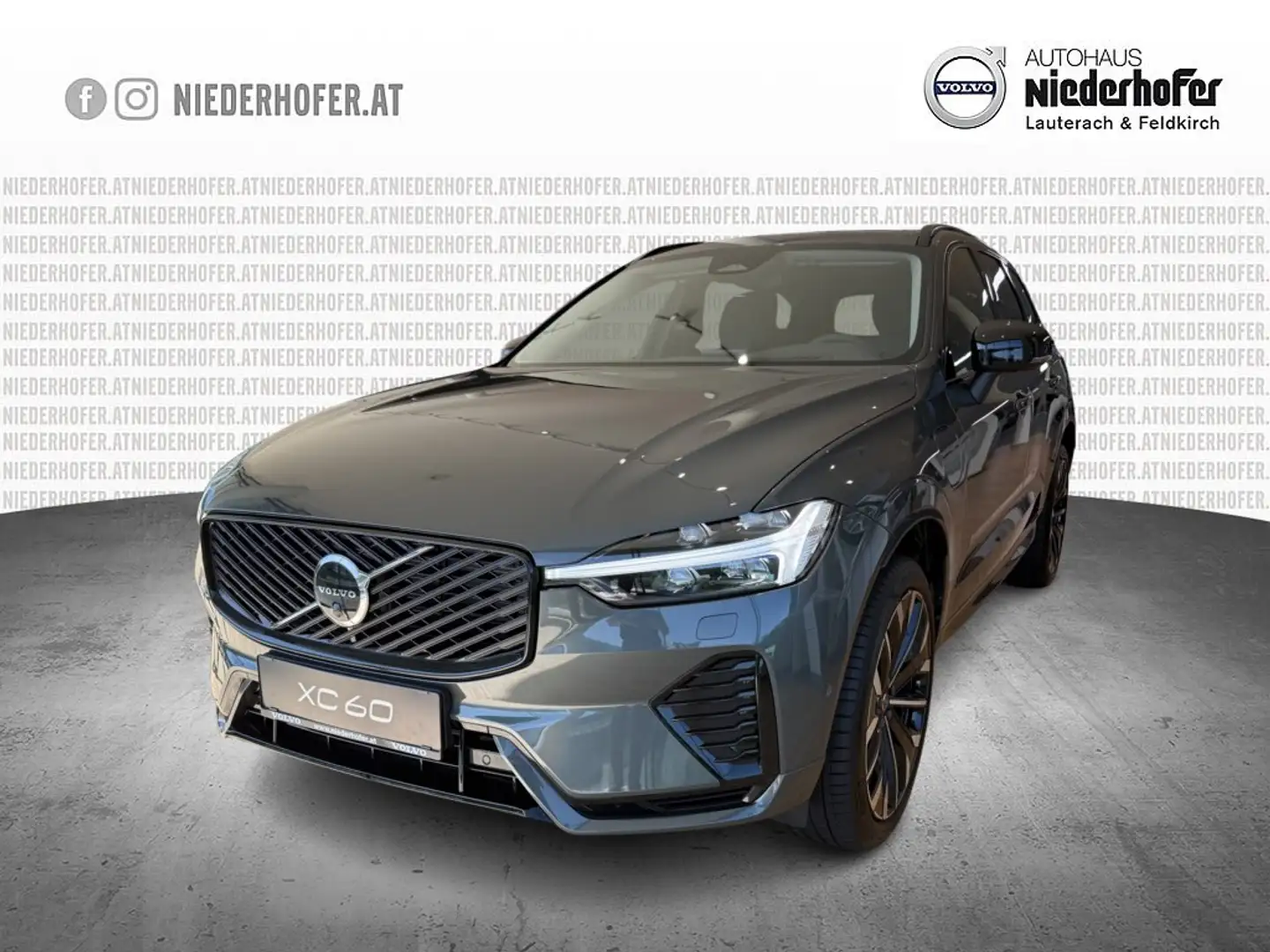 Volvo XC60 T6 AWD PHEV 18,8kWh Ultra Dark Aut. Grijs - 1