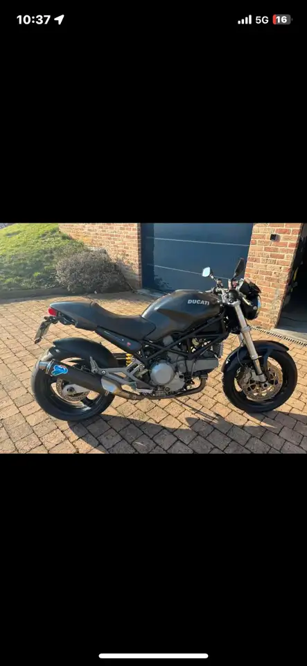 Ducati Monster 900