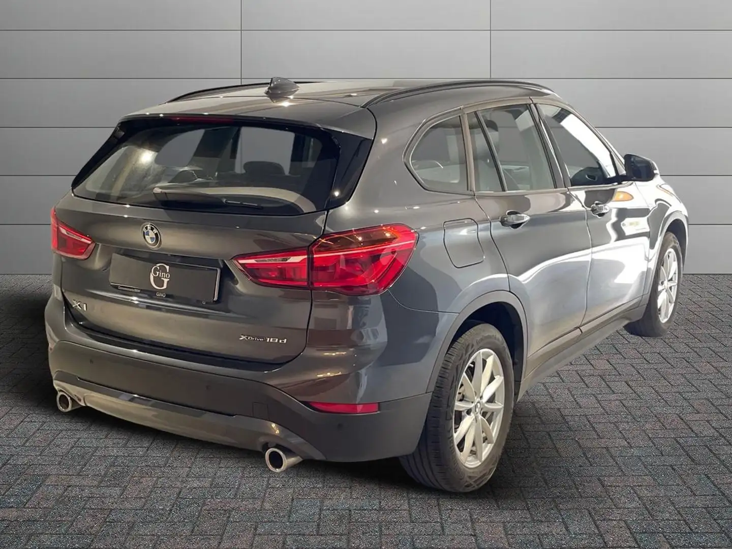 BMW X1 xdrive18d Business Advantage auto Grigio - 2