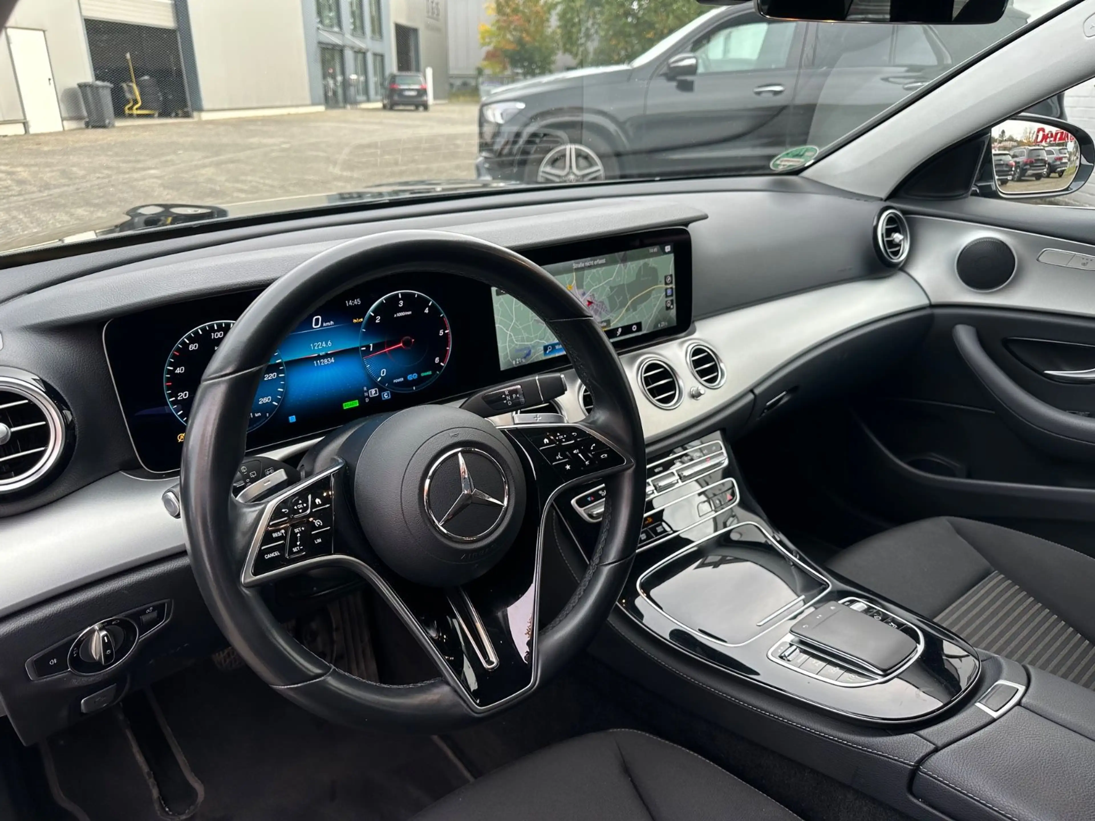 Mercedes-Benz E 220 d T Avantgarde Navi LED Kamera CarPlay — photo 6