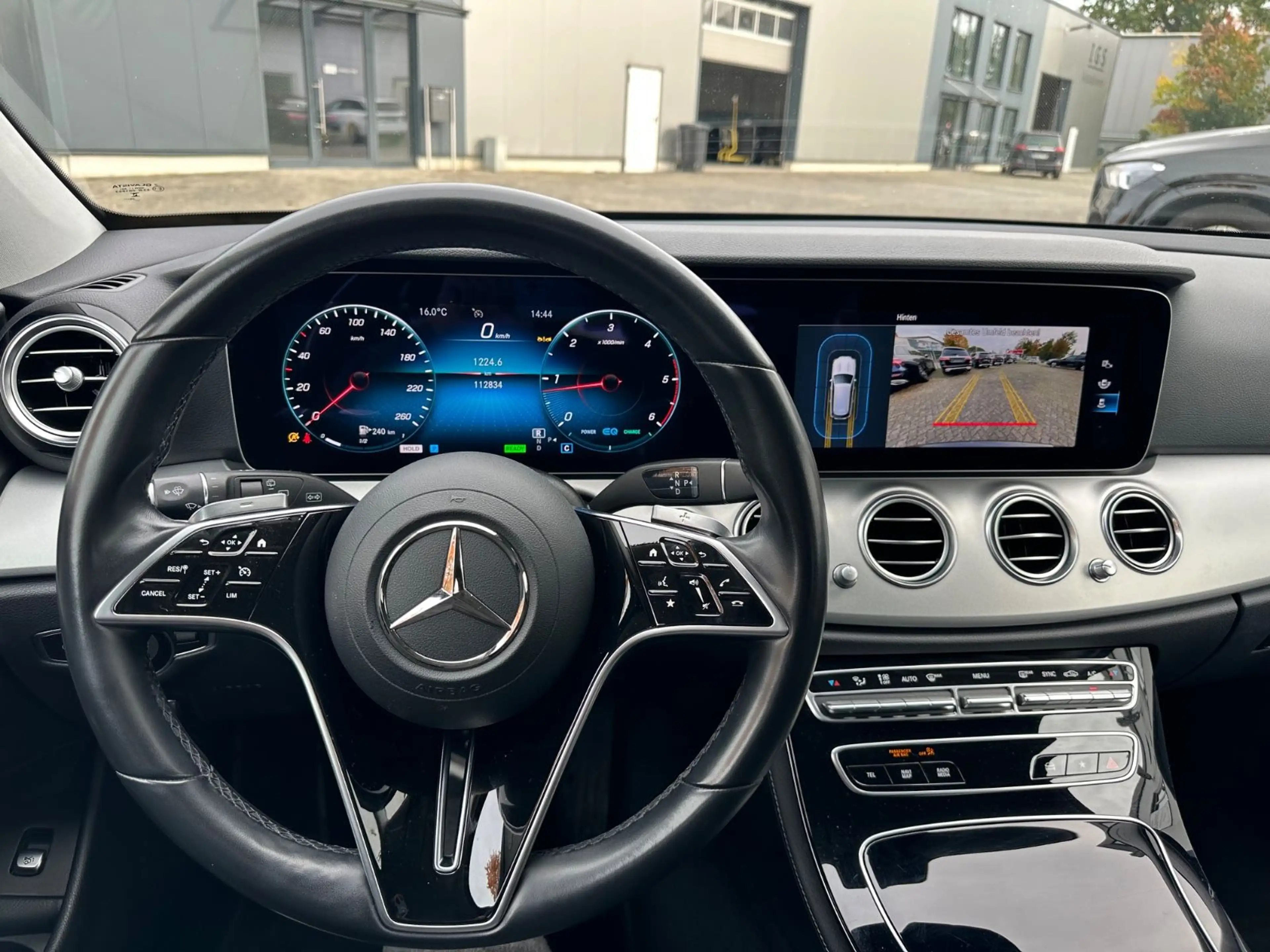 Mercedes-Benz E 220 d T Avantgarde Navi LED Kamera CarPlay — photo 7