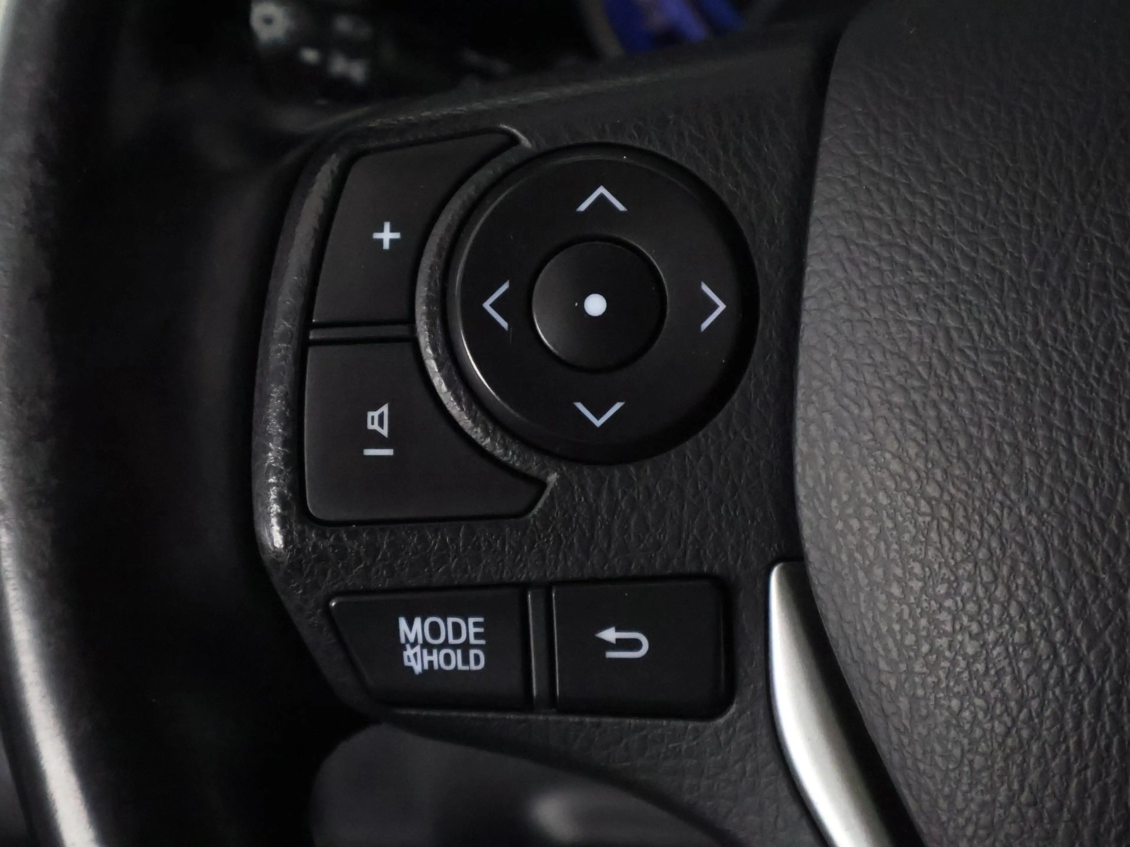 Toyota Auris Touring Sports 1.8 Hybrid Lease | Leder | Stoelver — photo 12