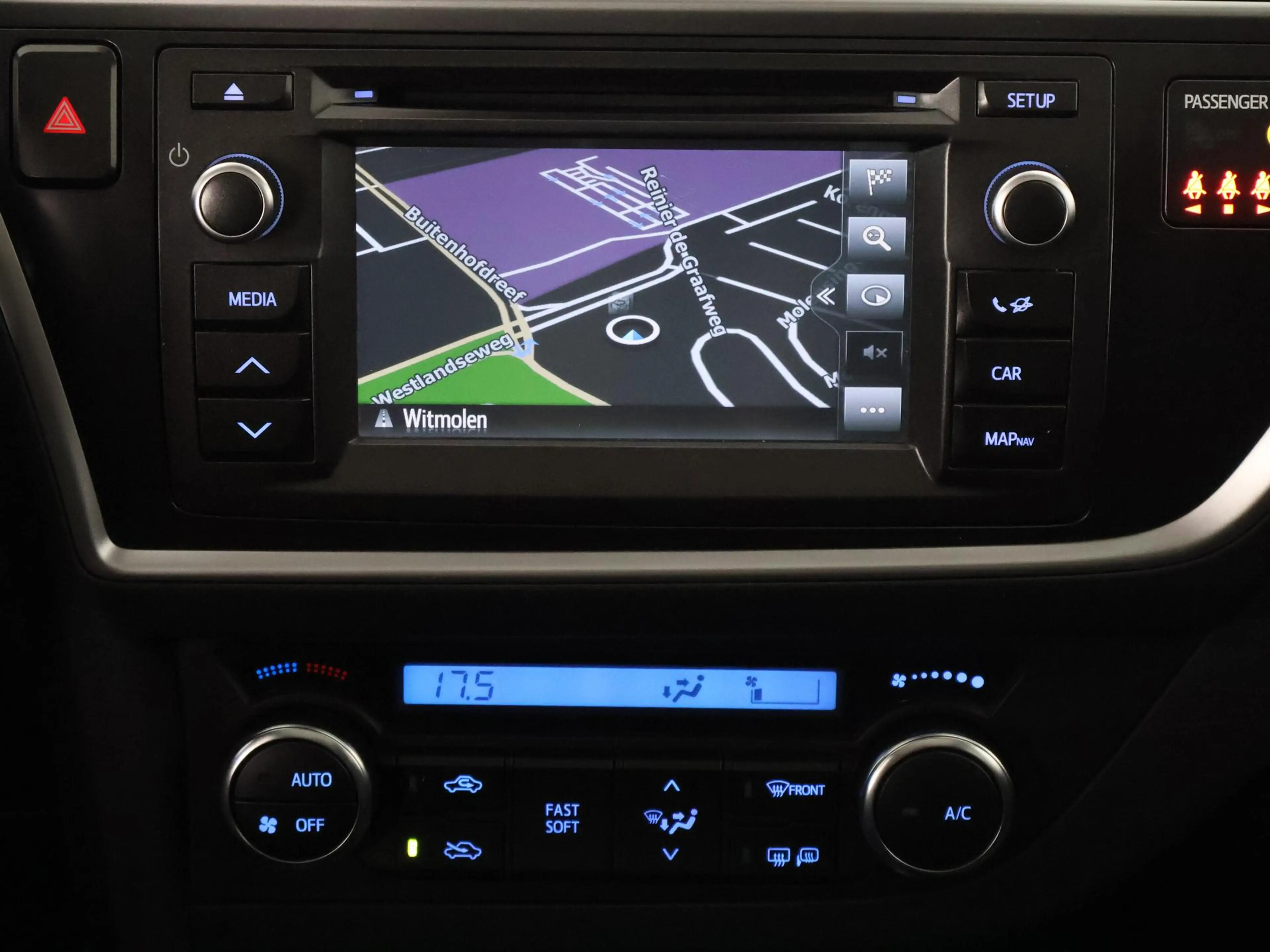 Toyota Auris Touring Sports 1.8 Hybrid Lease | Leder | Stoelver — photo 9