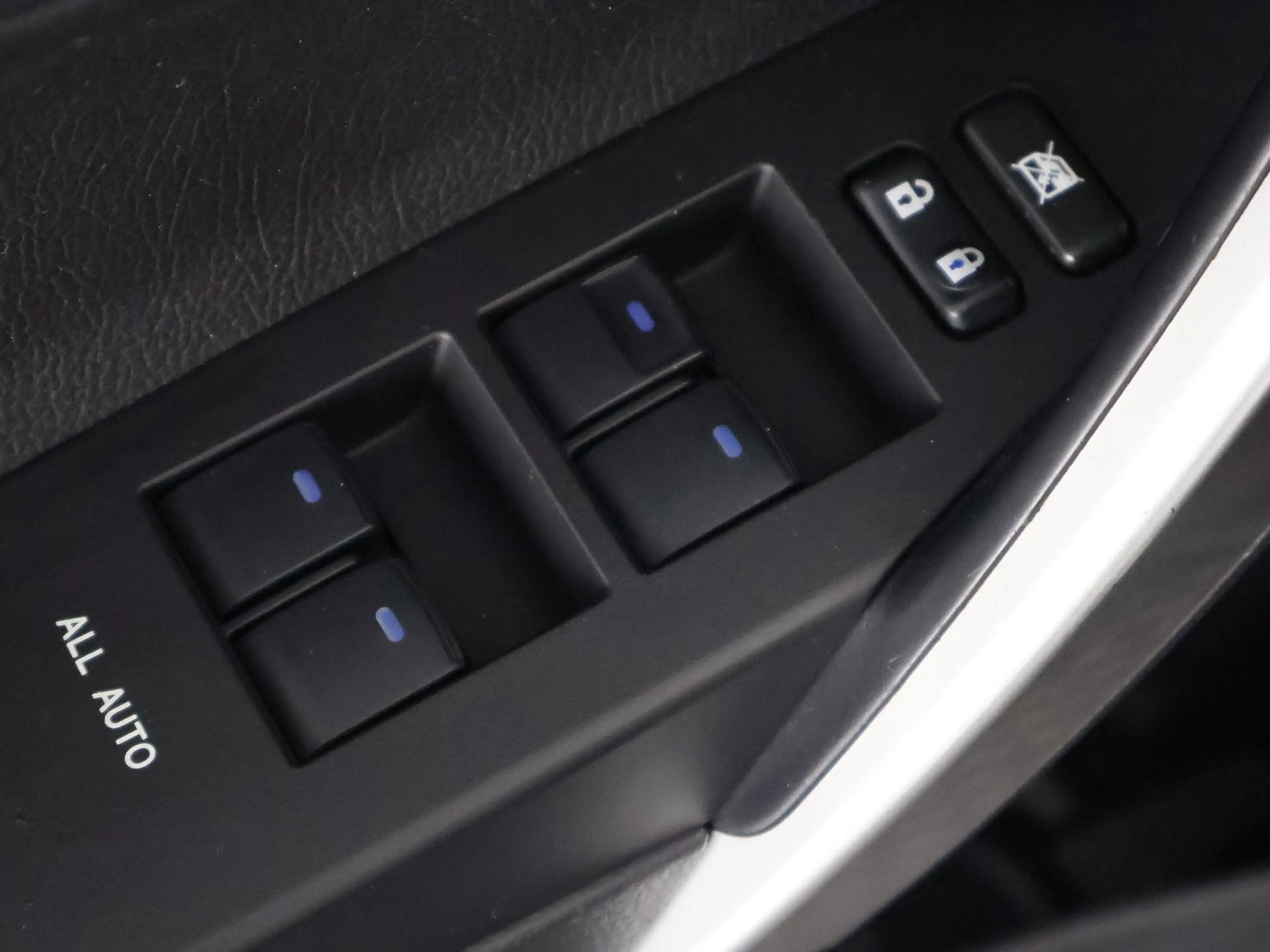 Toyota Auris Touring Sports 1.8 Hybrid Lease | Leder | Stoelver — photo 17