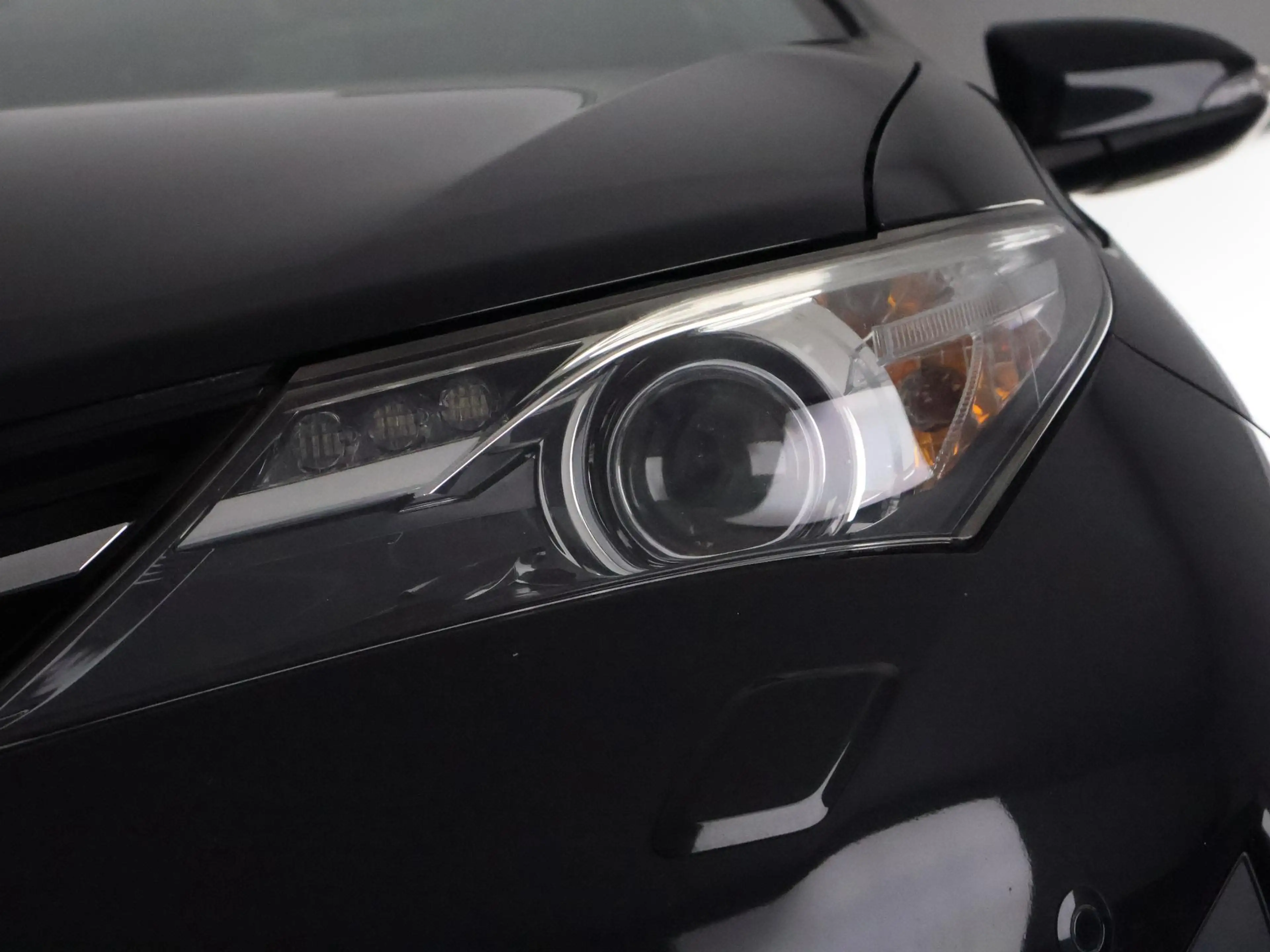 Toyota Auris Touring Sports 1.8 Hybrid Lease | Leder | Stoelver — photo 28