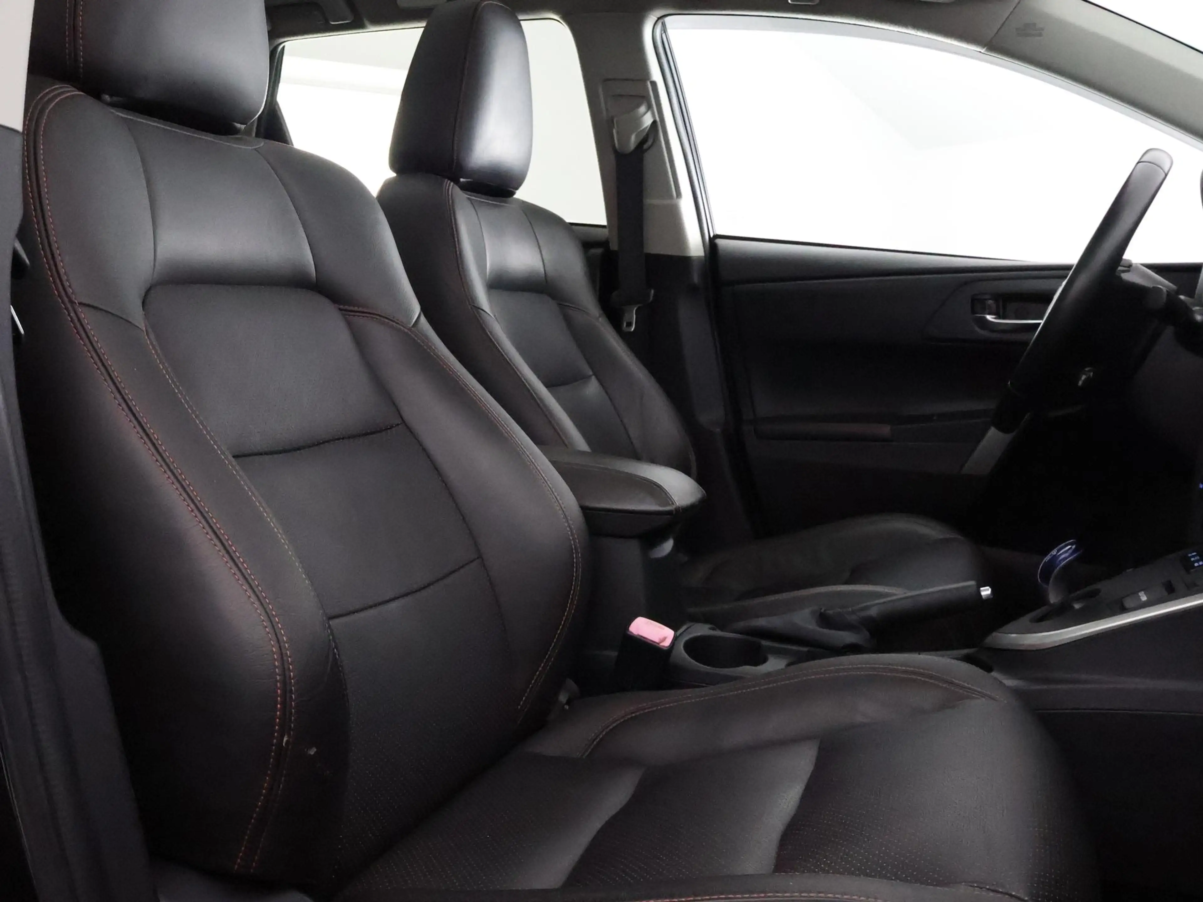 Toyota Auris Touring Sports 1.8 Hybrid Lease | Leder | Stoelver — photo 23