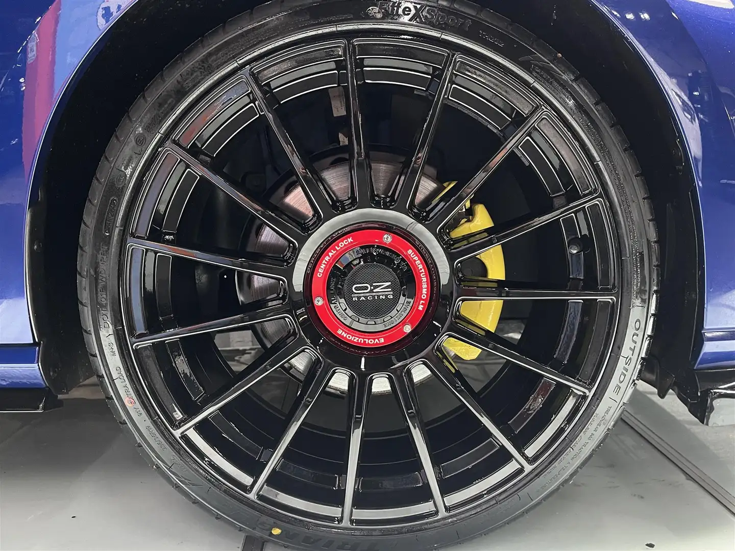 Volkswagen Golf 1.4 TSI 125PK 5-Deurs R-LINE MAXTON Panodak Bleu - 2