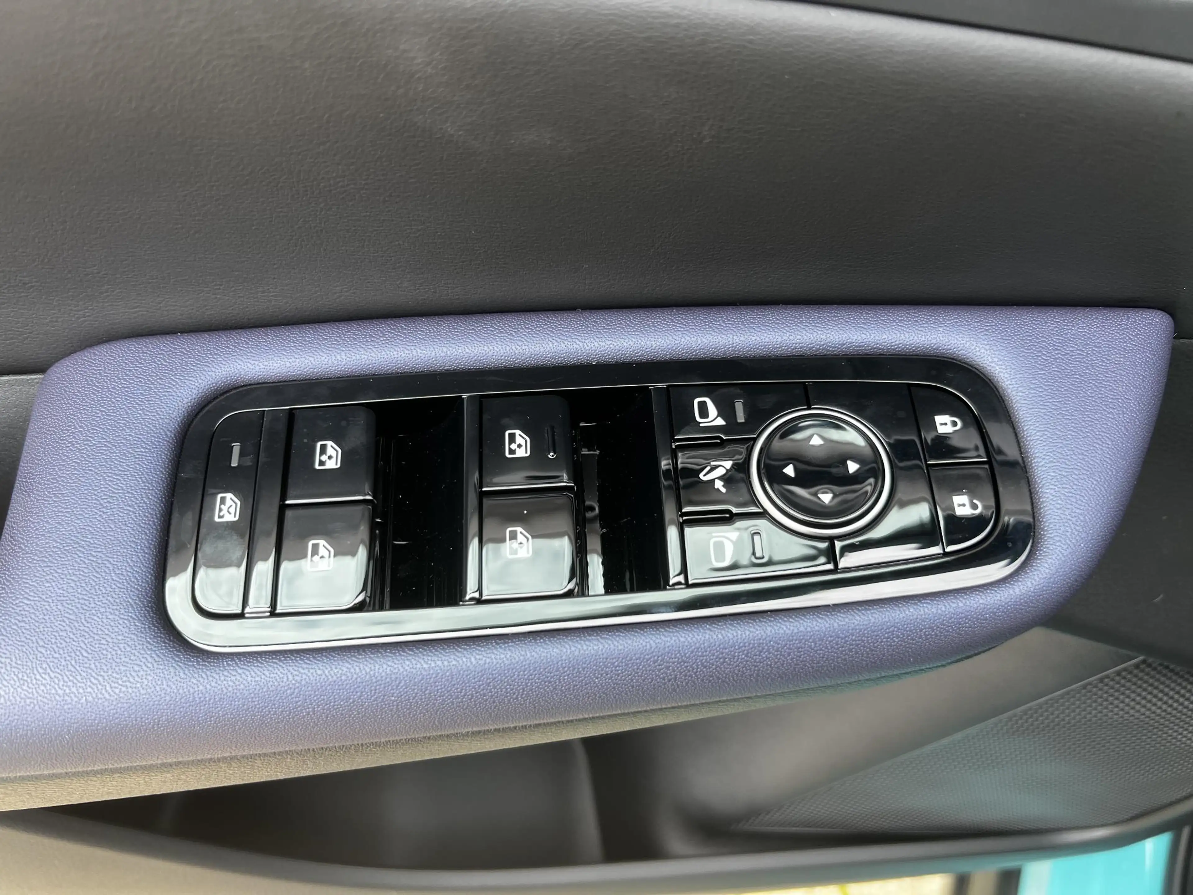 Nissan Leaf Evolve 75 kWh | Heads up display | Panoramadak | — photo 22