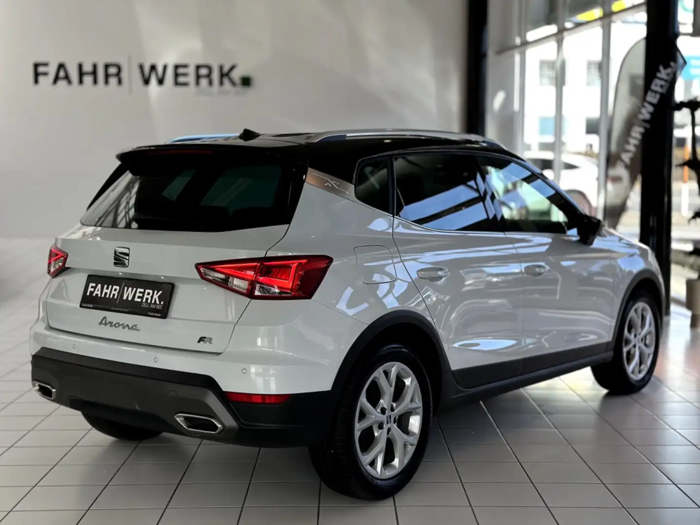 SEAT Arona 1.0 TSI FR Weiß - 2