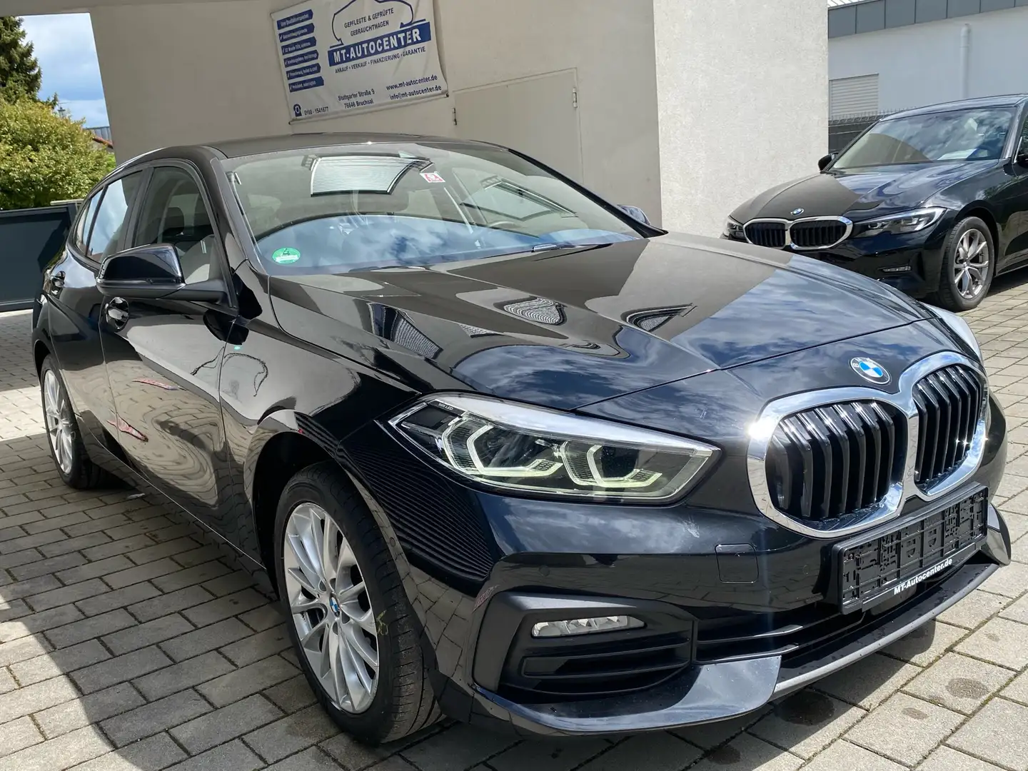 BMW 116 116 i Advantage Schwarz - 2