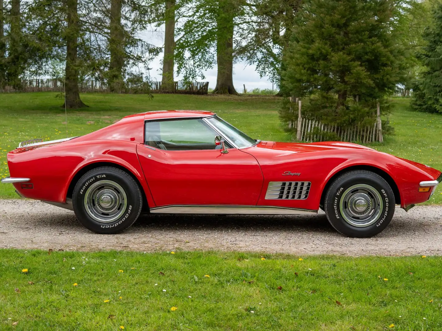 Chevrolet Corvette C3 Rojo - 2