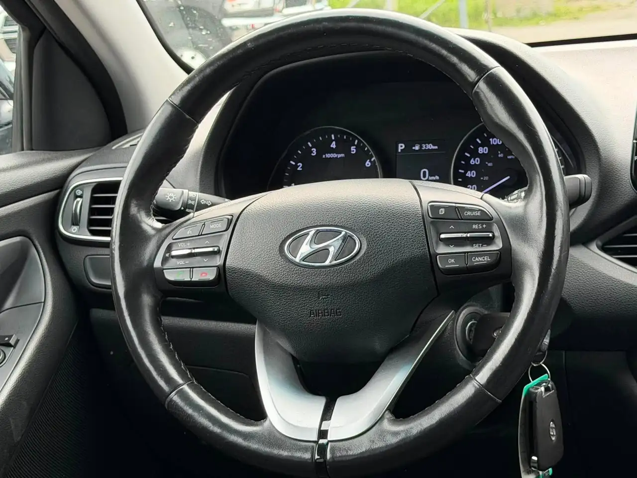 Hyundai ELANTRA photo Hyundai ELANTRA