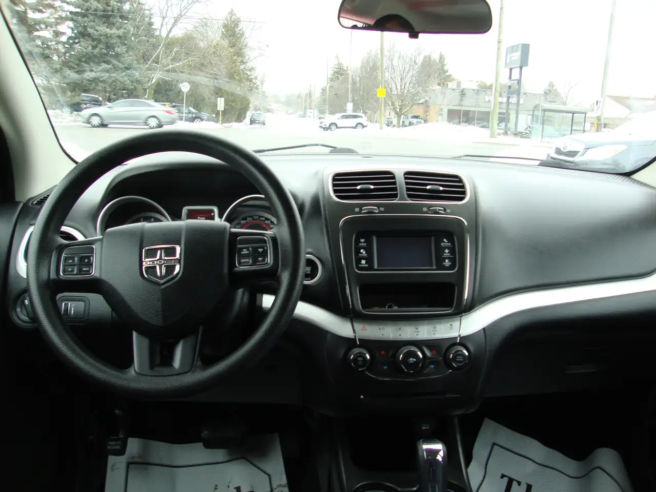 Dodge Journey снимка Dodge Journey