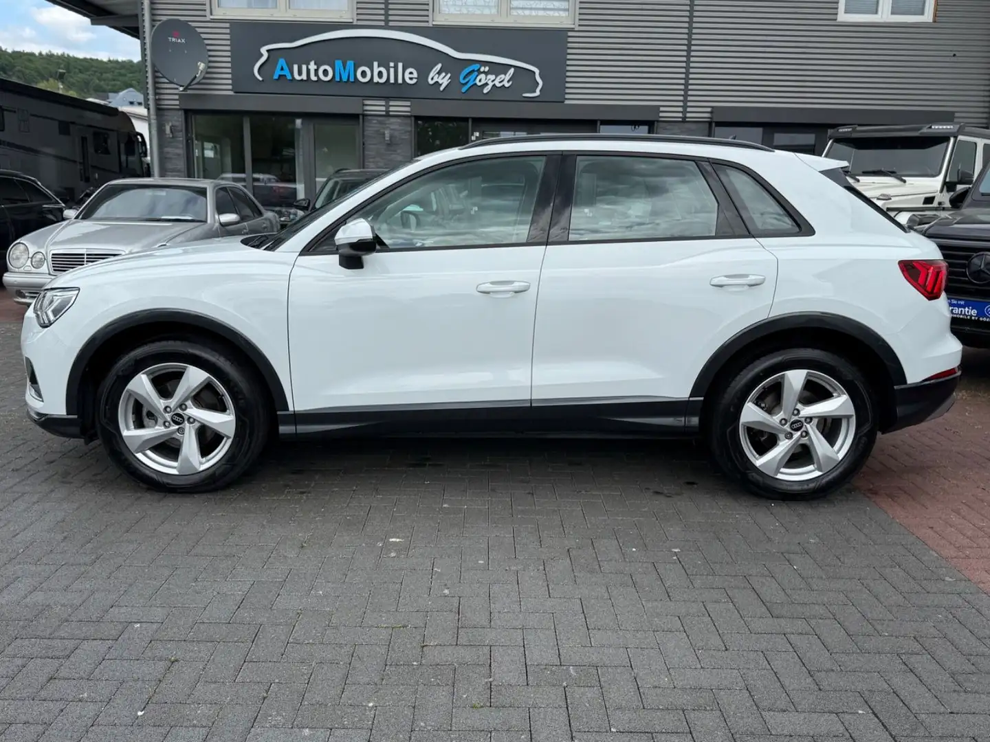 Audi Q3 35 TFSI advanced *1. Hand *AHK Weiß - 2