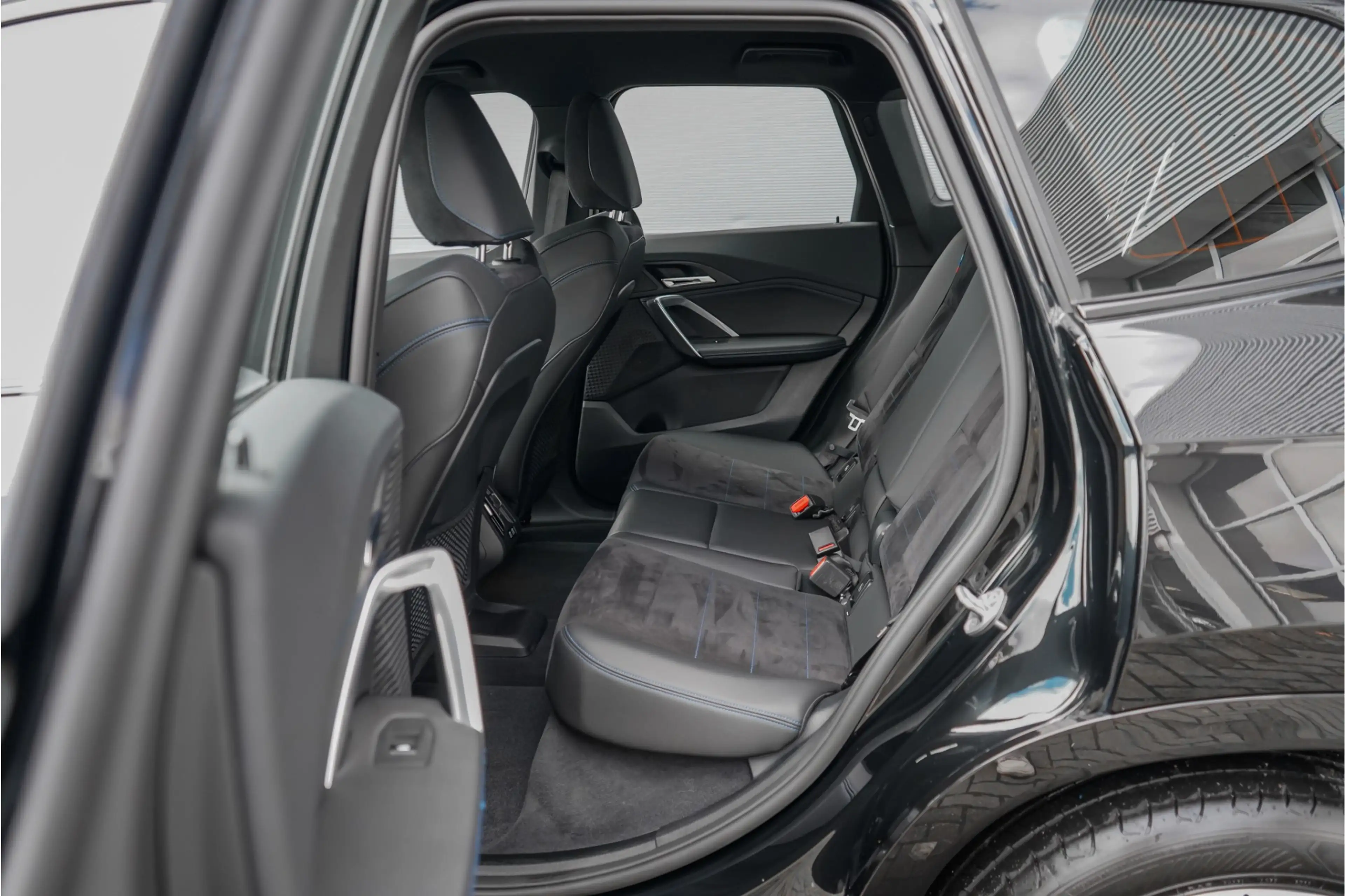 BMW X1 xDrive25e M-Sport Adaptief LED Keyless 99% SOH Sto — photo 6
