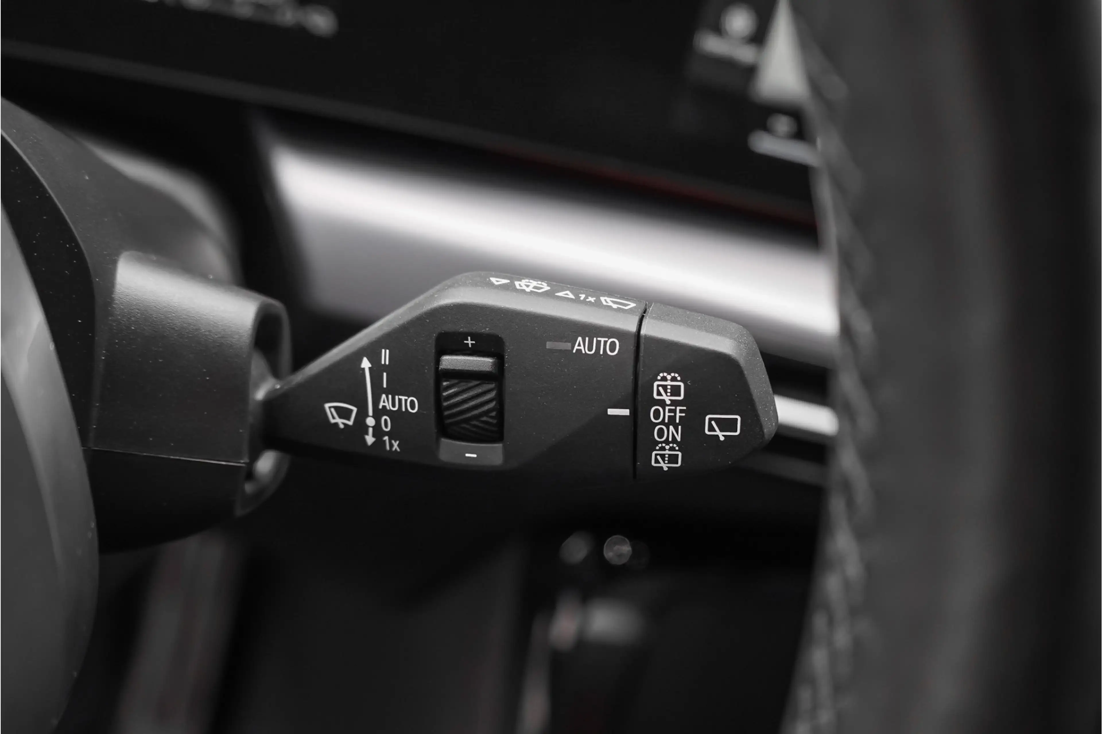 BMW X1 xDrive25e M-Sport Adaptief LED Keyless 99% SOH Sto — photo 35
