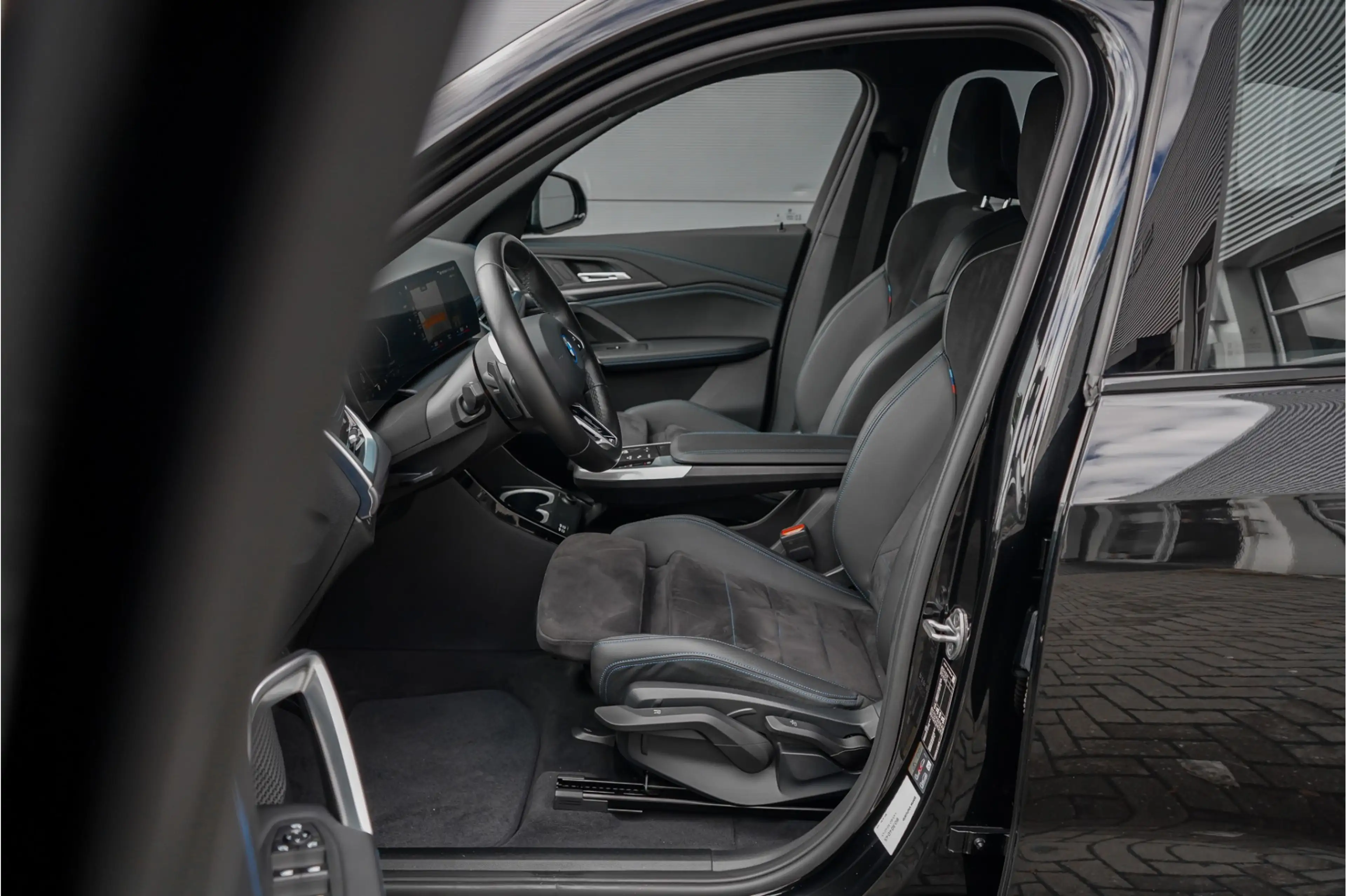 BMW X1 xDrive25e M-Sport Adaptief LED Keyless 99% SOH Sto — photo 4