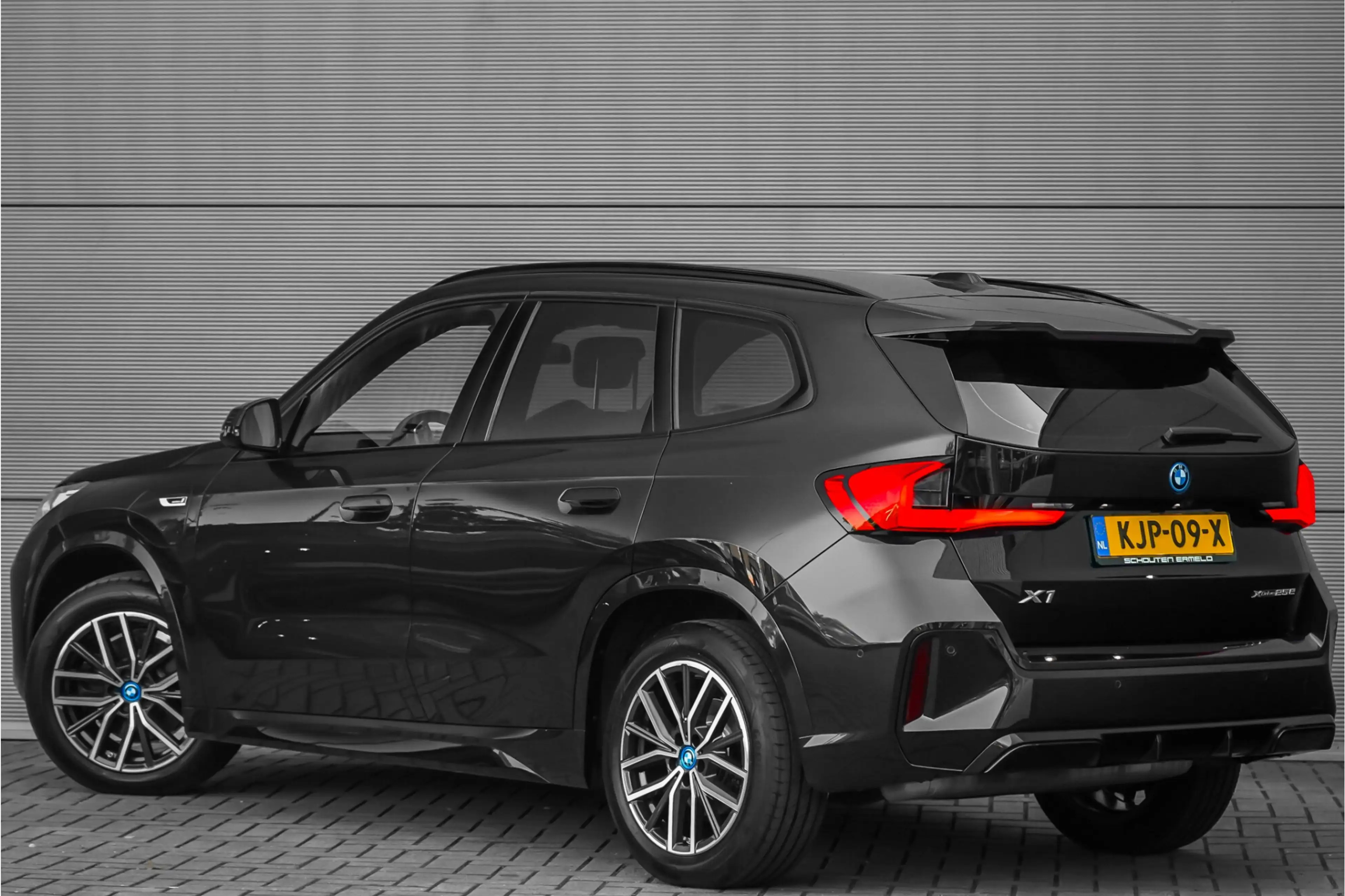 BMW X1 xDrive25e M-Sport Adaptief LED Keyless 99% SOH Sto — photo 12