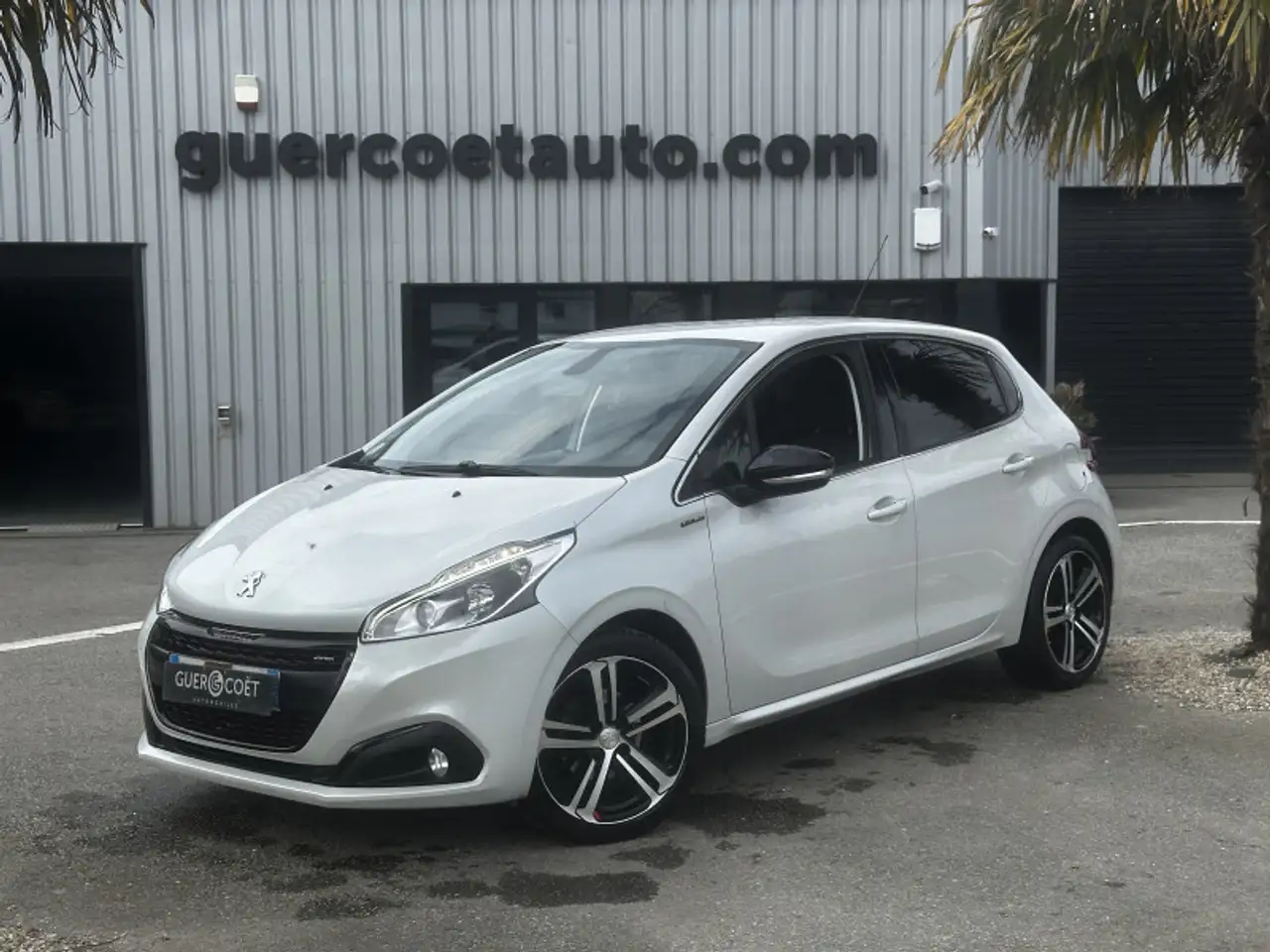 Peugeot 208 1.2 PURETECH 110CH GT LINE S\\u0026S EAT