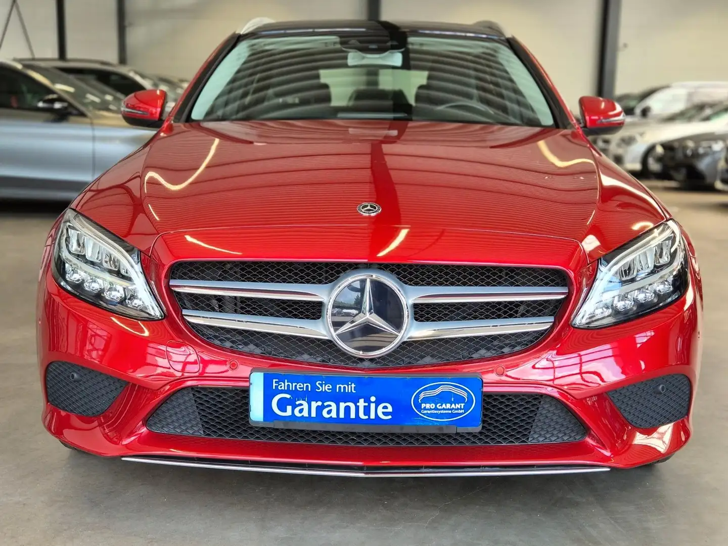 Mercedes-Benz C 220 d T AVANTGARDE SITZ+STANDHZ PANO LED DISTRO Czerwony - 2