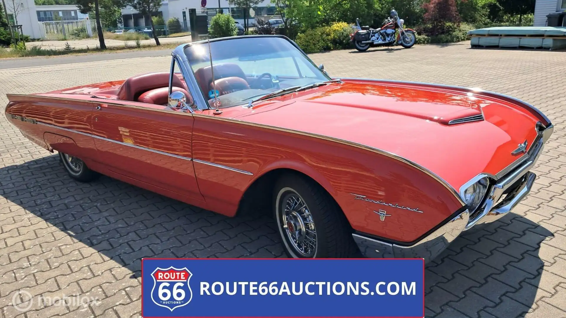 Ford Thunderbird Cabriolet Rood - 1