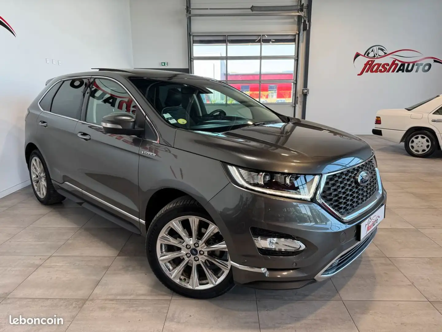 Ford Edge 2.0 TDCi 4X4 POWERSHIFT 210cv VIGNALE-BVA-2017 Gris - 2