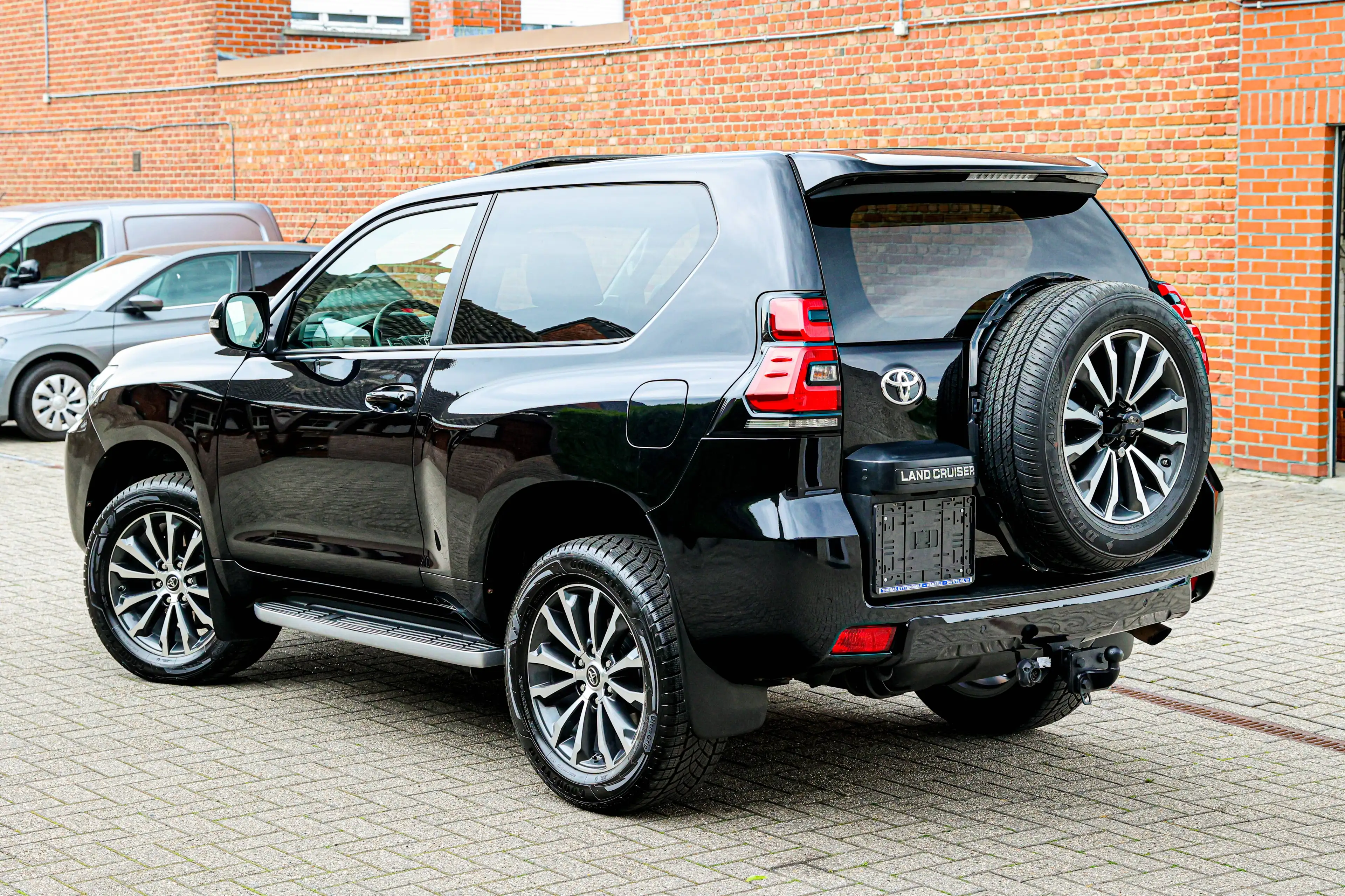 Toyota Land Cruiser STYLE-UITVOERING*SCHUIFDAK*360°CAMERA*PARKEERSENSOREN*LEDER+ZETELVERWARMING* — photo 7