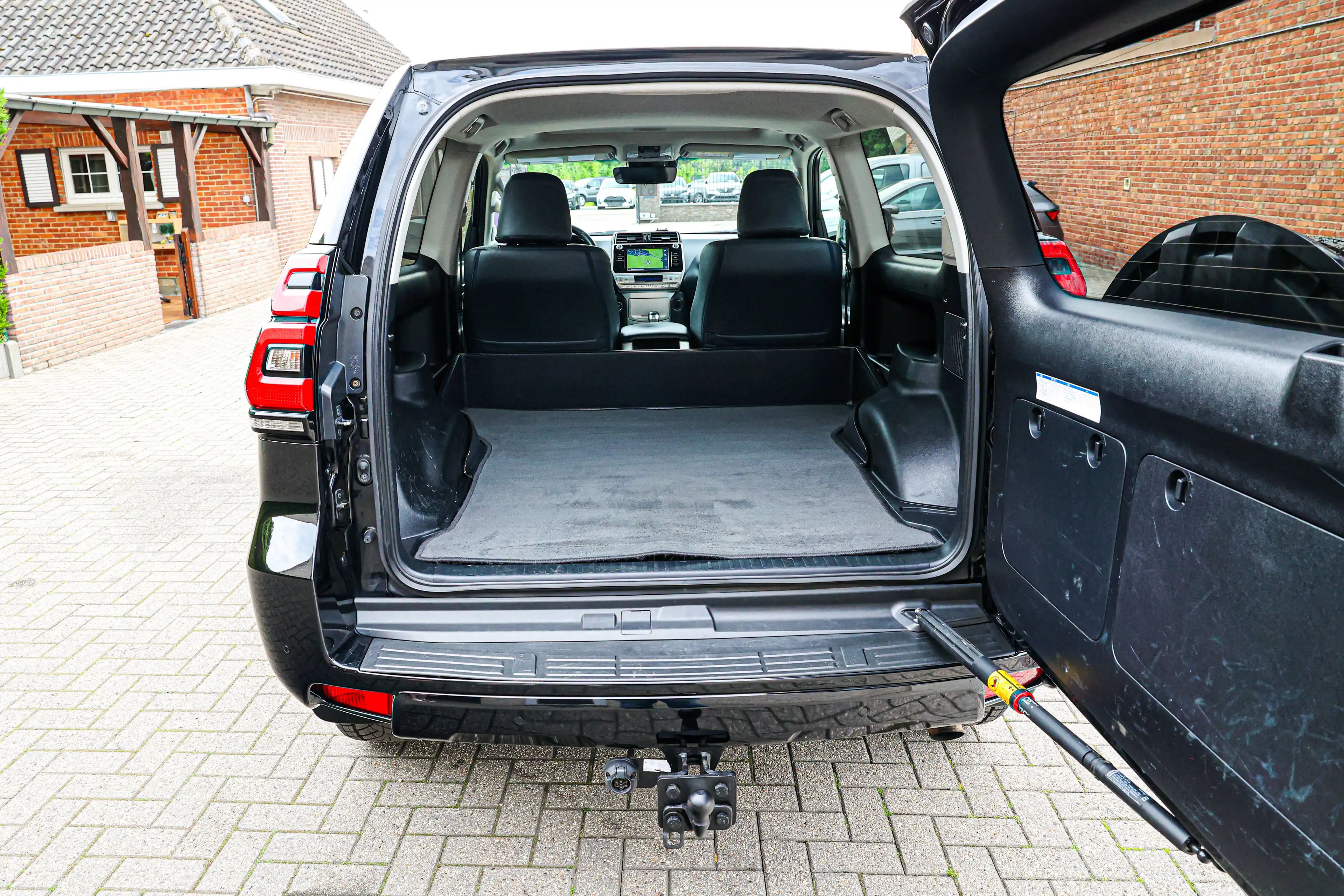 Toyota Land Cruiser STYLE-UITVOERING*SCHUIFDAK*360°CAMERA*PARKEERSENSOREN*LEDER+ZETELVERWARMING* — photo 19