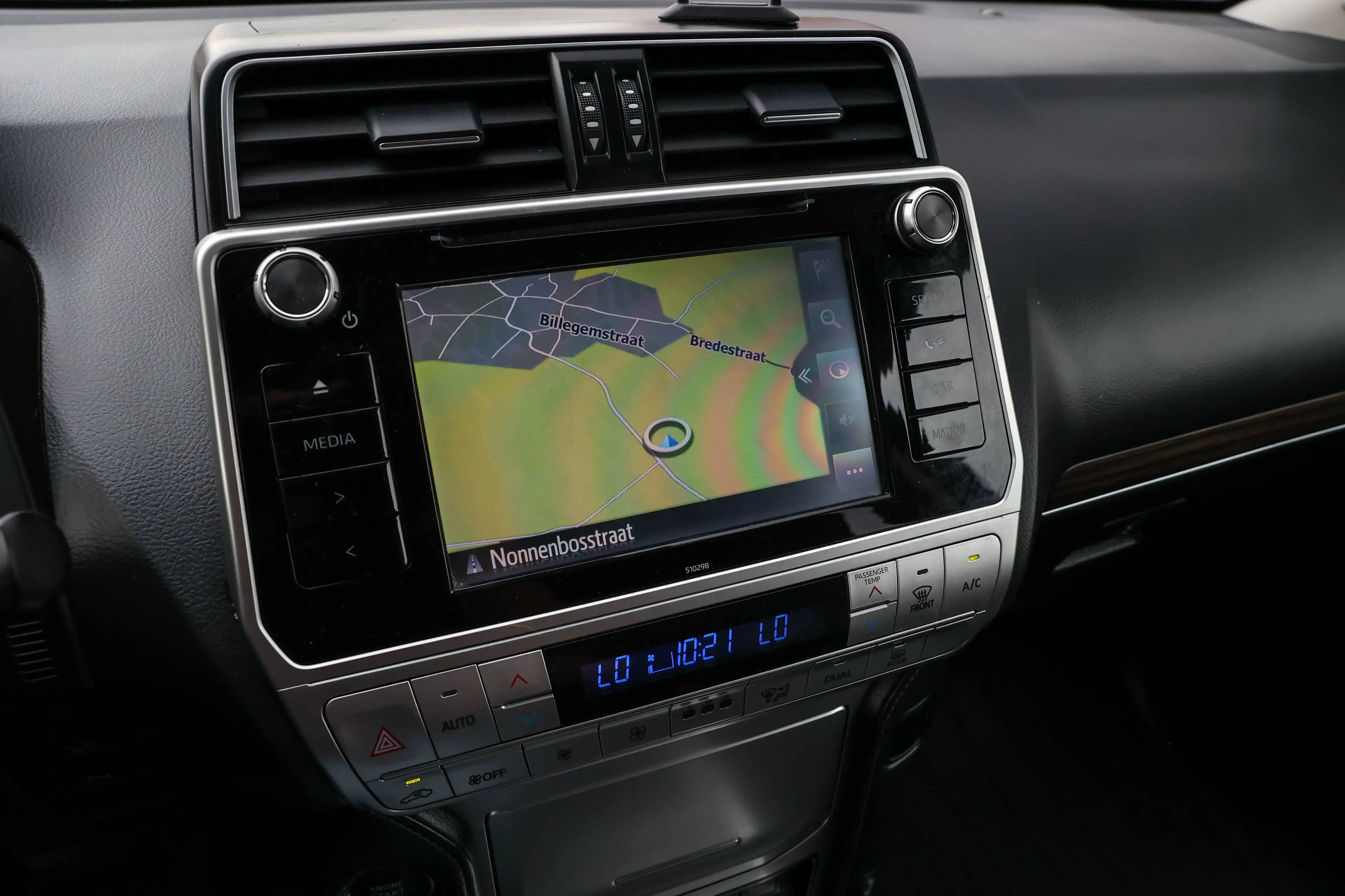 Toyota Land Cruiser STYLE-UITVOERING*SCHUIFDAK*360°CAMERA*PARKEERSENSOREN*LEDER+ZETELVERWARMING* — photo 16