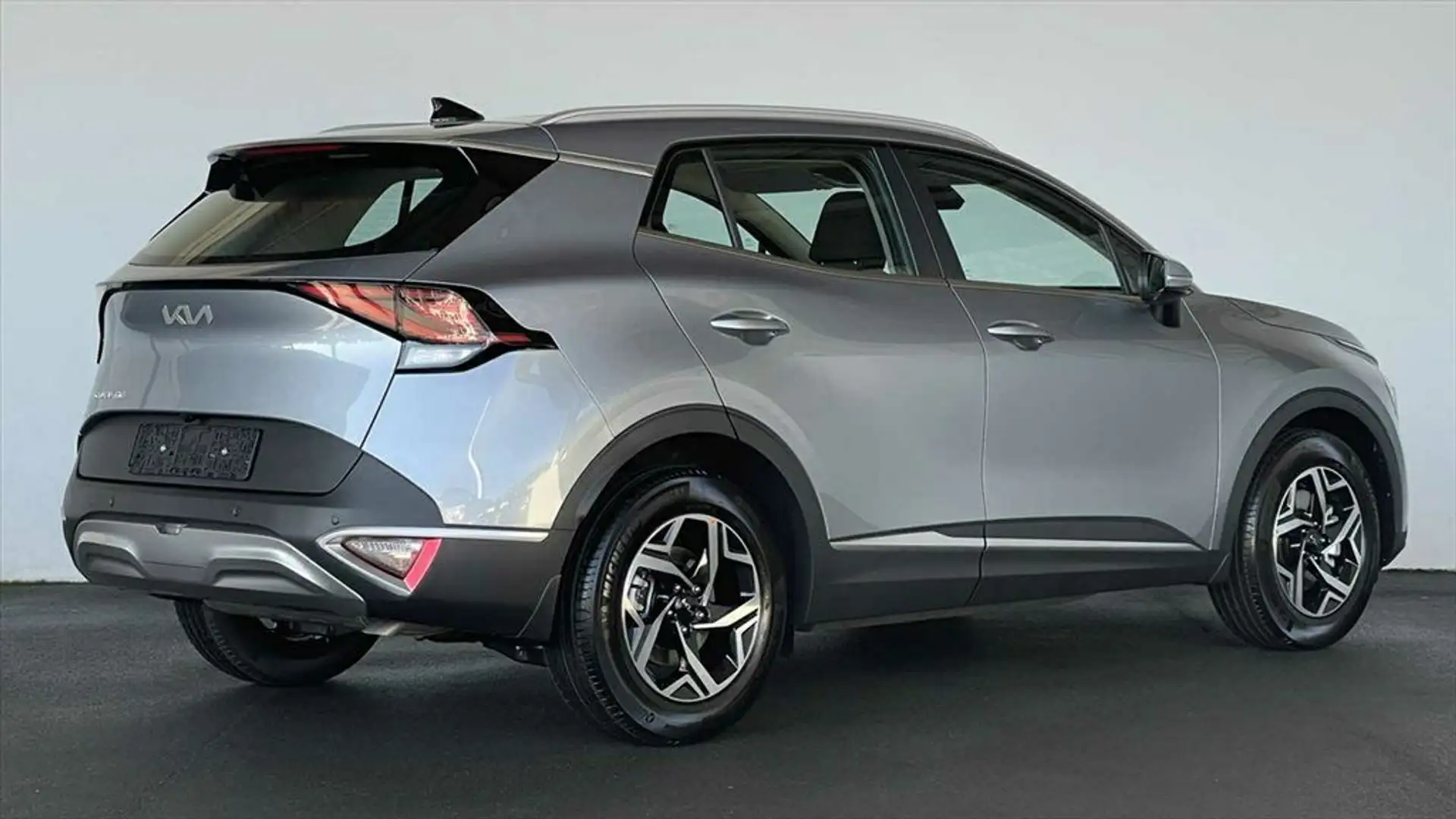 Kia Sportage V 1,6 T-GDI Urban ALARM ALU DAB KLIMA Argento - 2