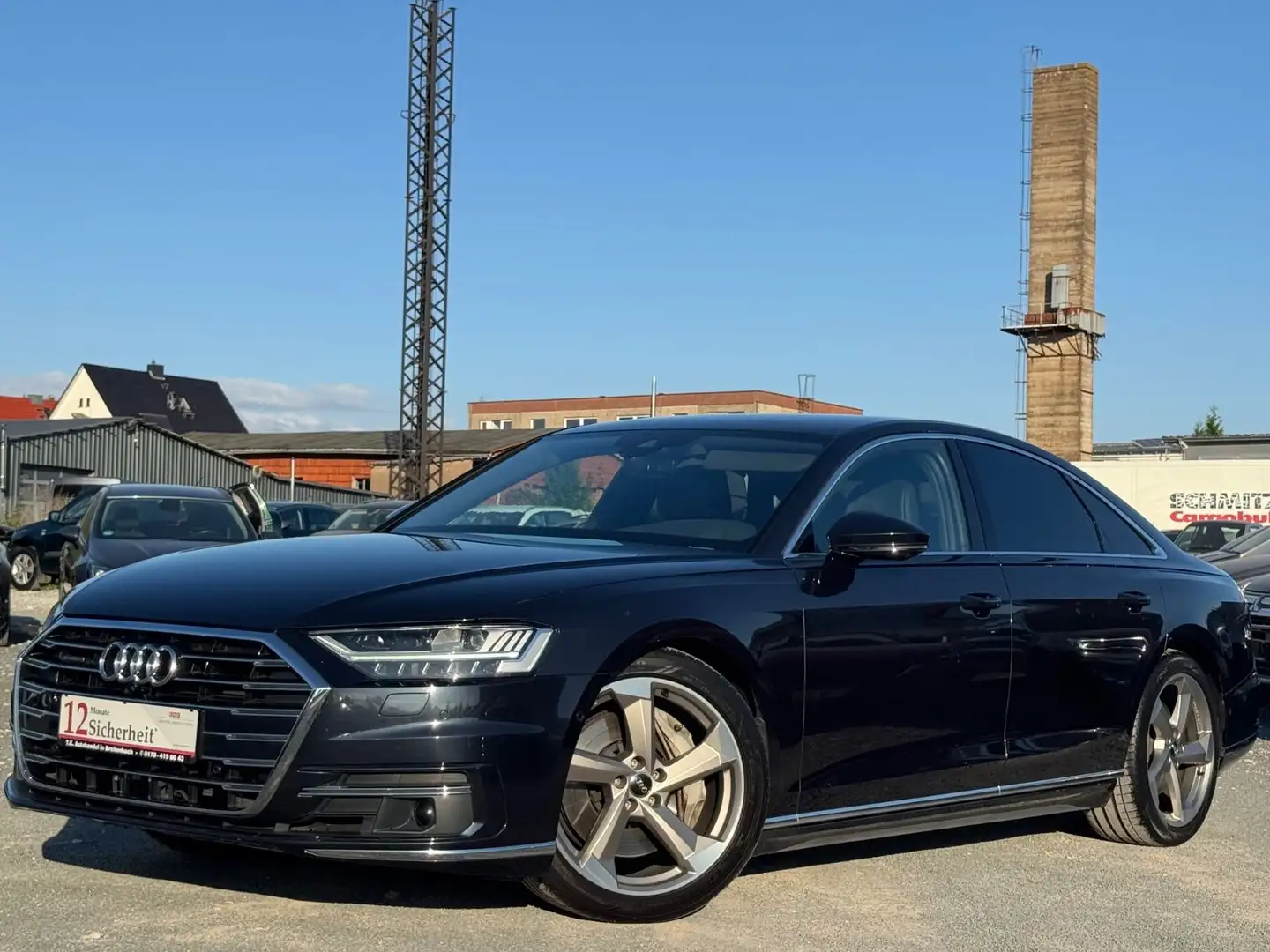 Audi A8 55 TFSI quattro Blau - 1